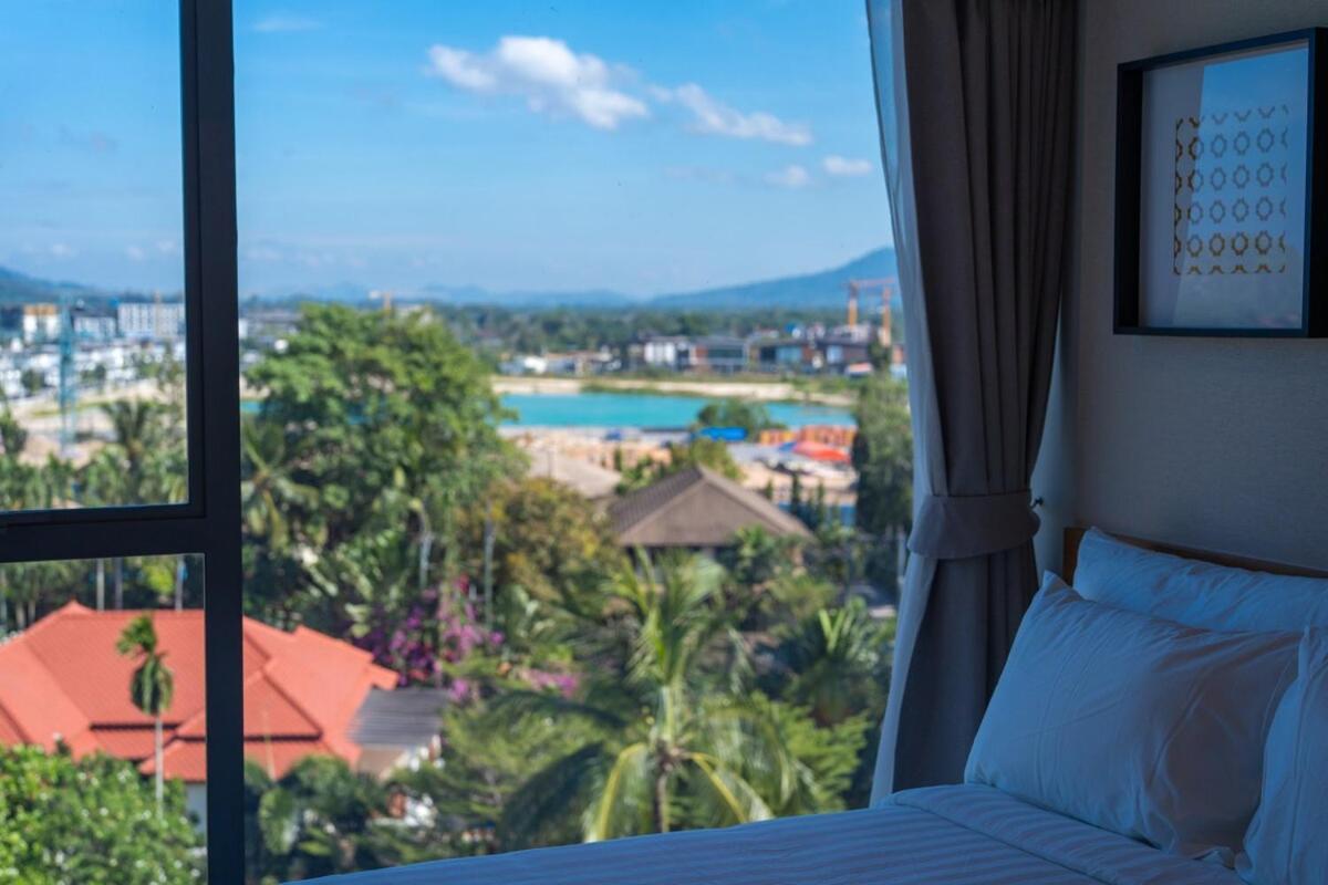 Floor 2bdr In Laguna Lakeside *