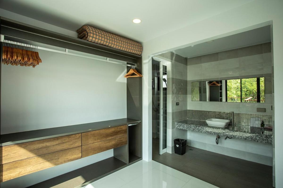 V70 Phuket Paradise Luxury 3 Bedroom Sea View * Ban Saiyuan