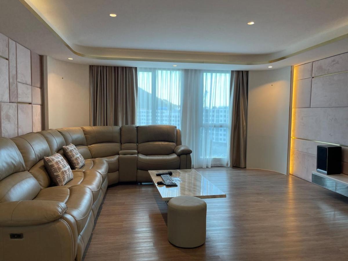 2br 4beds Luxury Pool & Fitness Apartment *