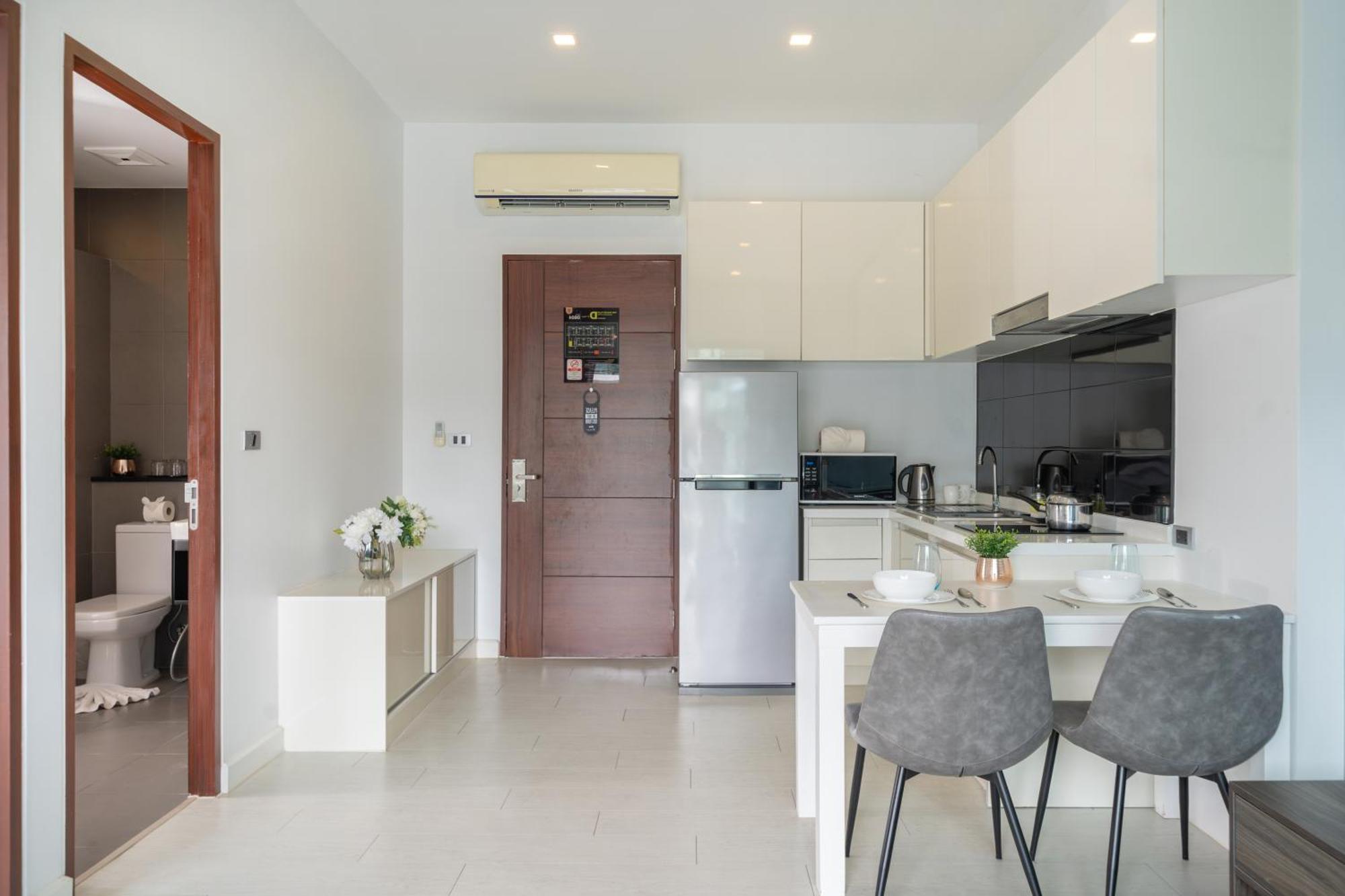 Apartment Private Pool View 1br In Naiharn Near Beach, Utn D502