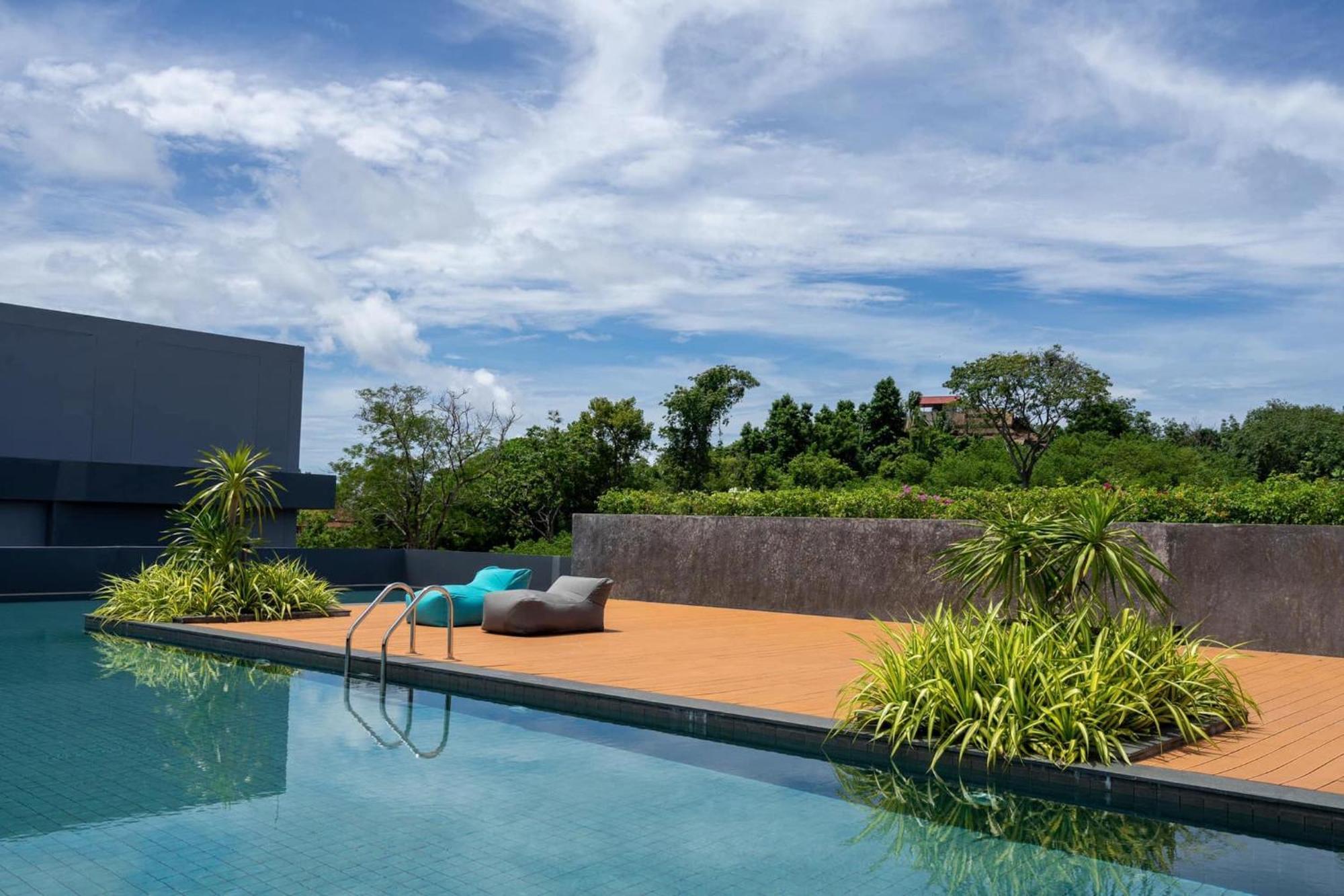Private Pool View 1br In Naiharn Near Beach, Utn D502