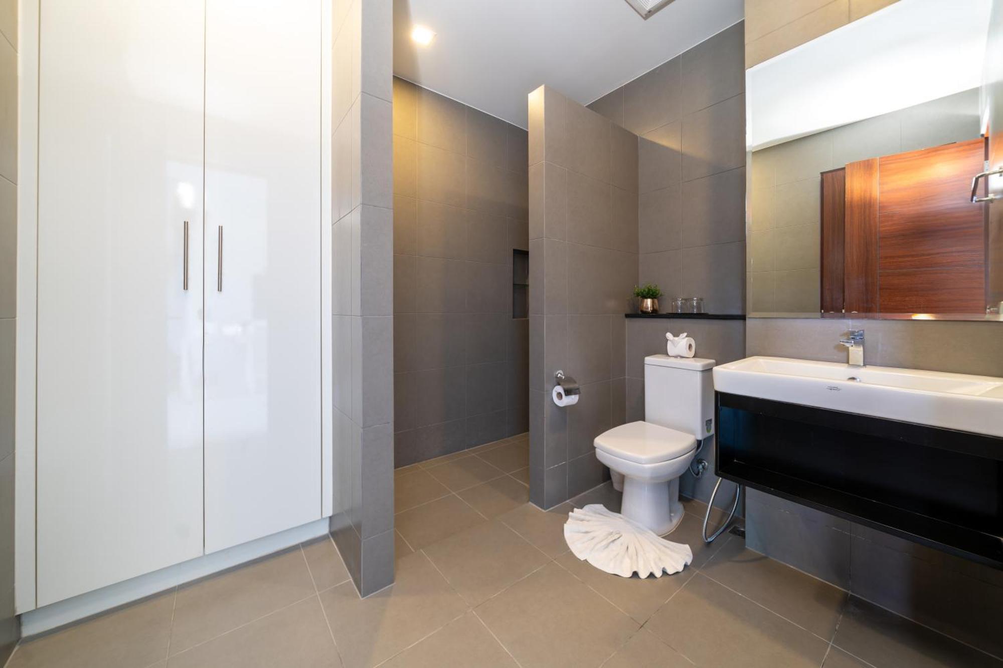 Apartment Private Pool View 1br In Naiharn Near Beach, Utn D502