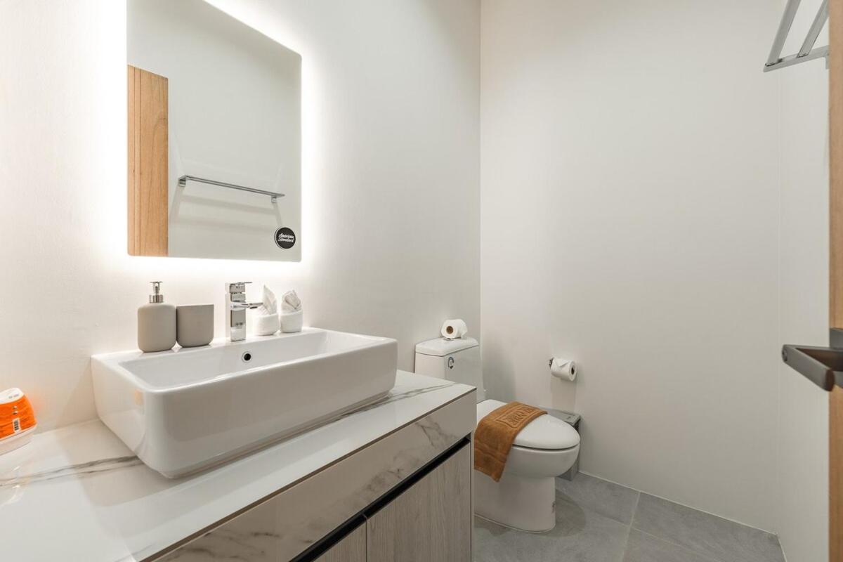 V162 Super Modern, Brand New, Beautiful Holiday home Rawai