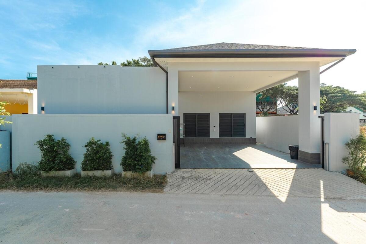 V162 Super Modern, Brand New, Beautiful Holiday home
