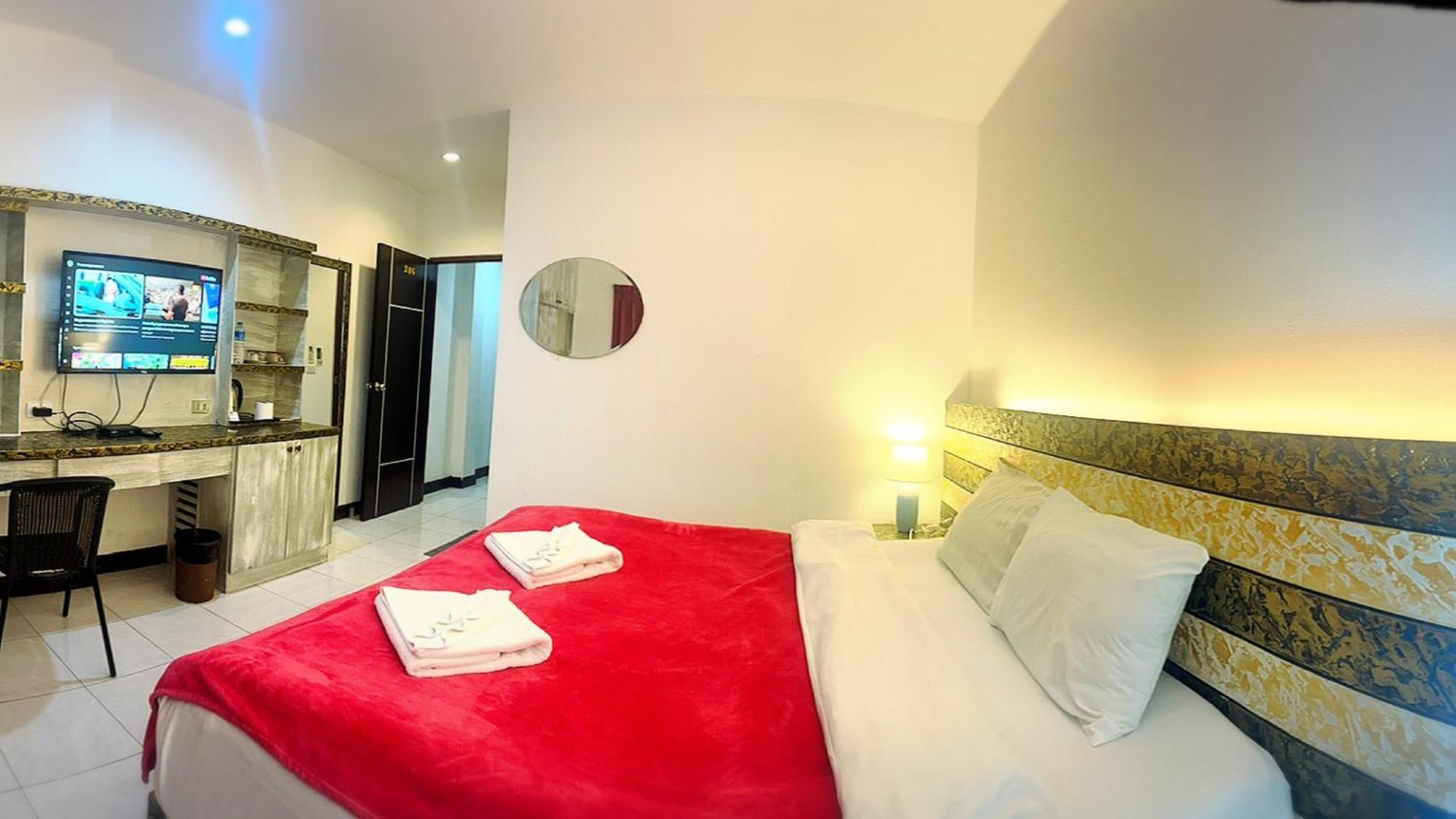 Guest house The Shades 50 Meter Front Patong