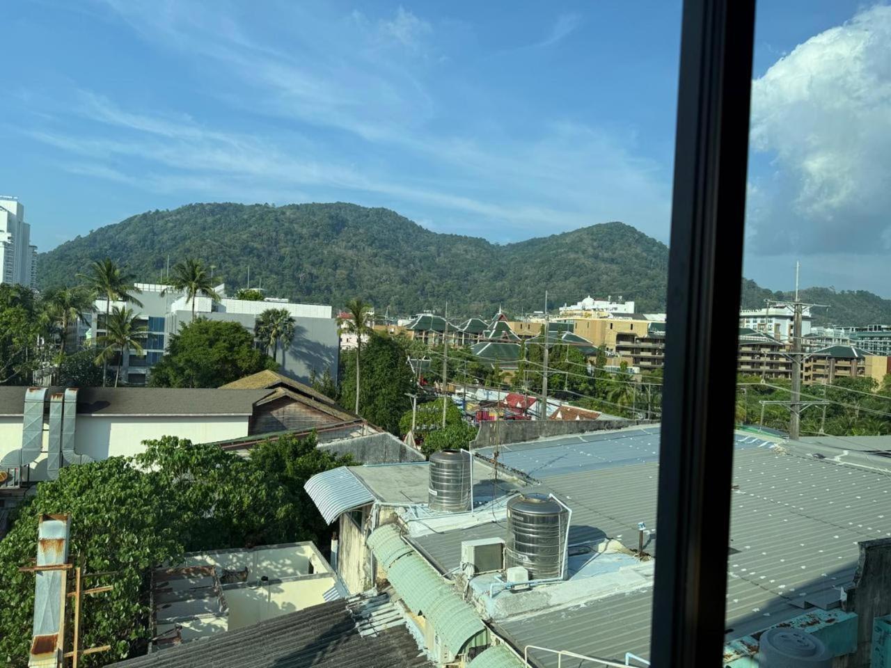 Happy Holidays Hotel Patong