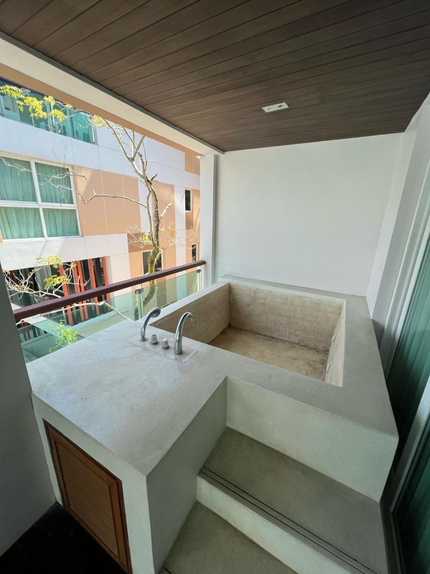 Apartment 2 Bedroom Luxury Condo, *