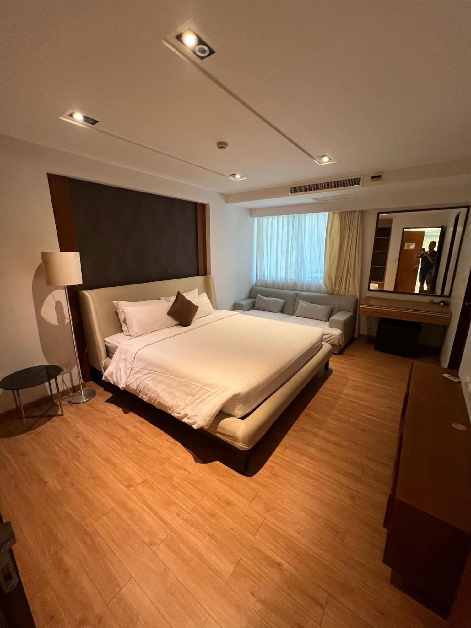 2 Bedroom Luxury Condo, * Patong