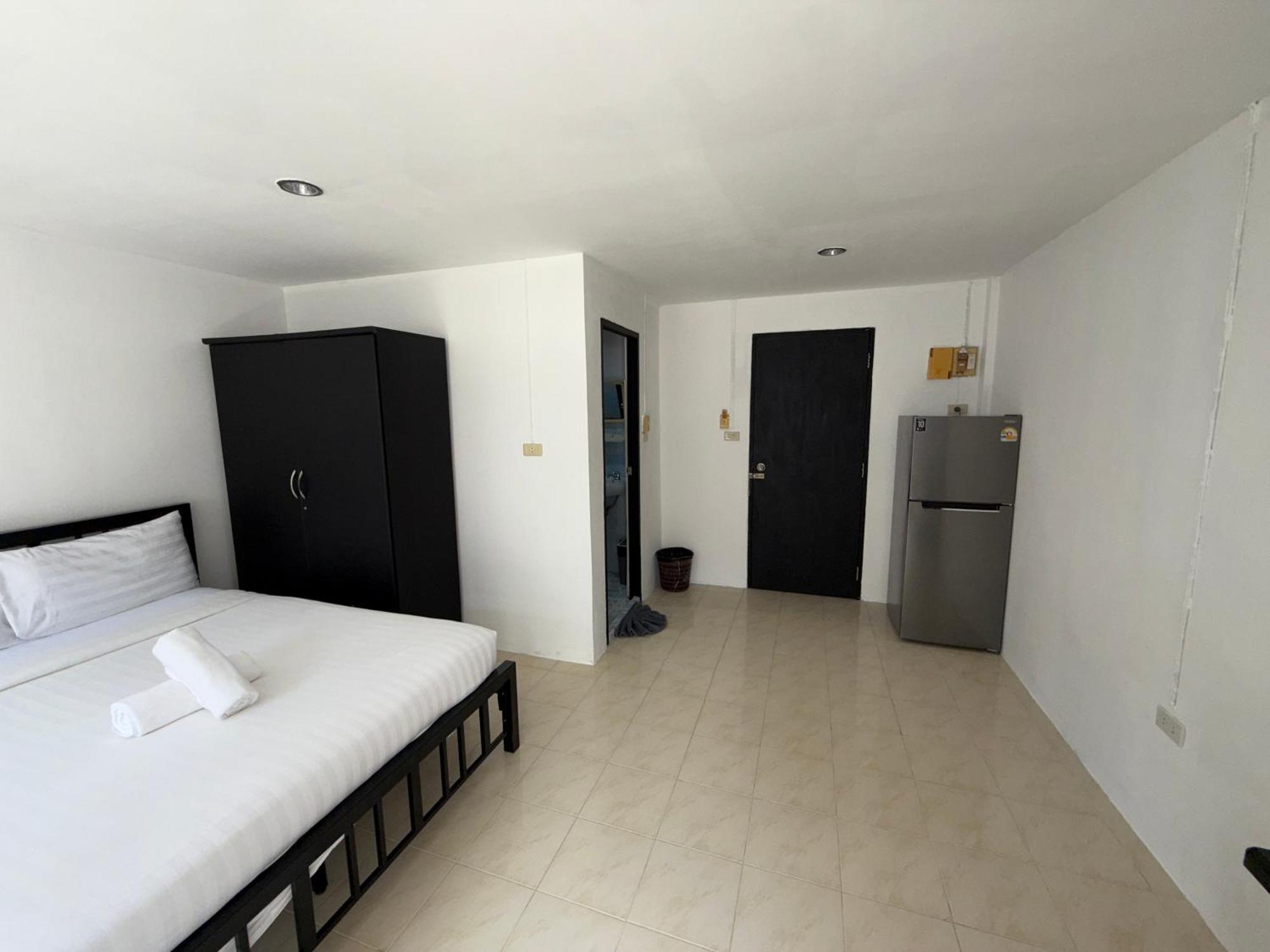 Canal 310 Apartment Patong