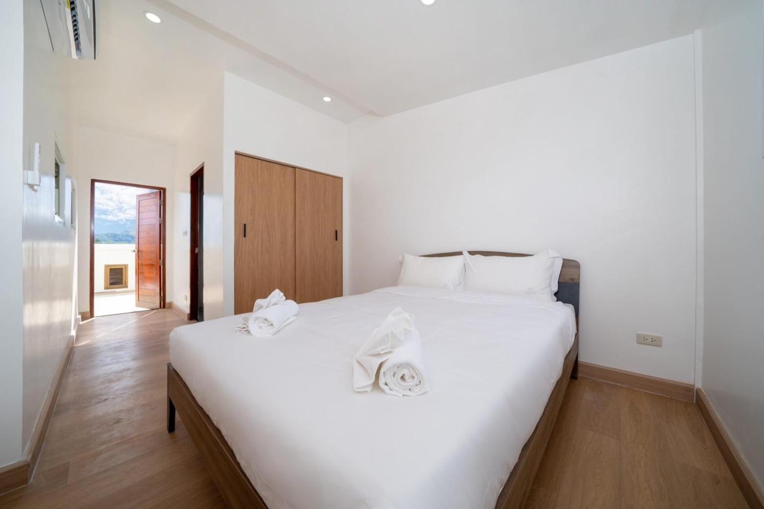 Spacious 4bedroom Penthouse Holiday home *