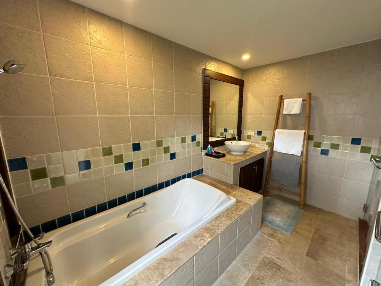 Apartment Lmy Boat & Porta De Avenue Near Laguna Phuket Thalang
