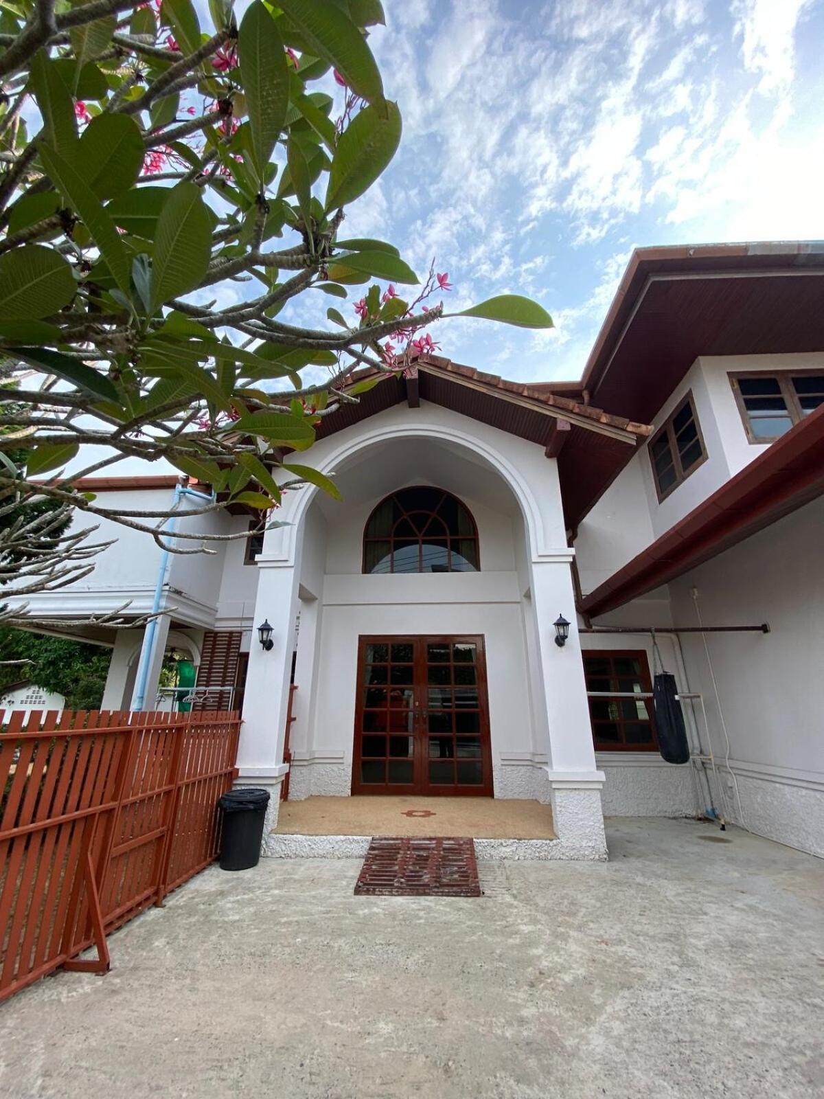 Villa Coconut Wells In Rawai Ban Saiyuan