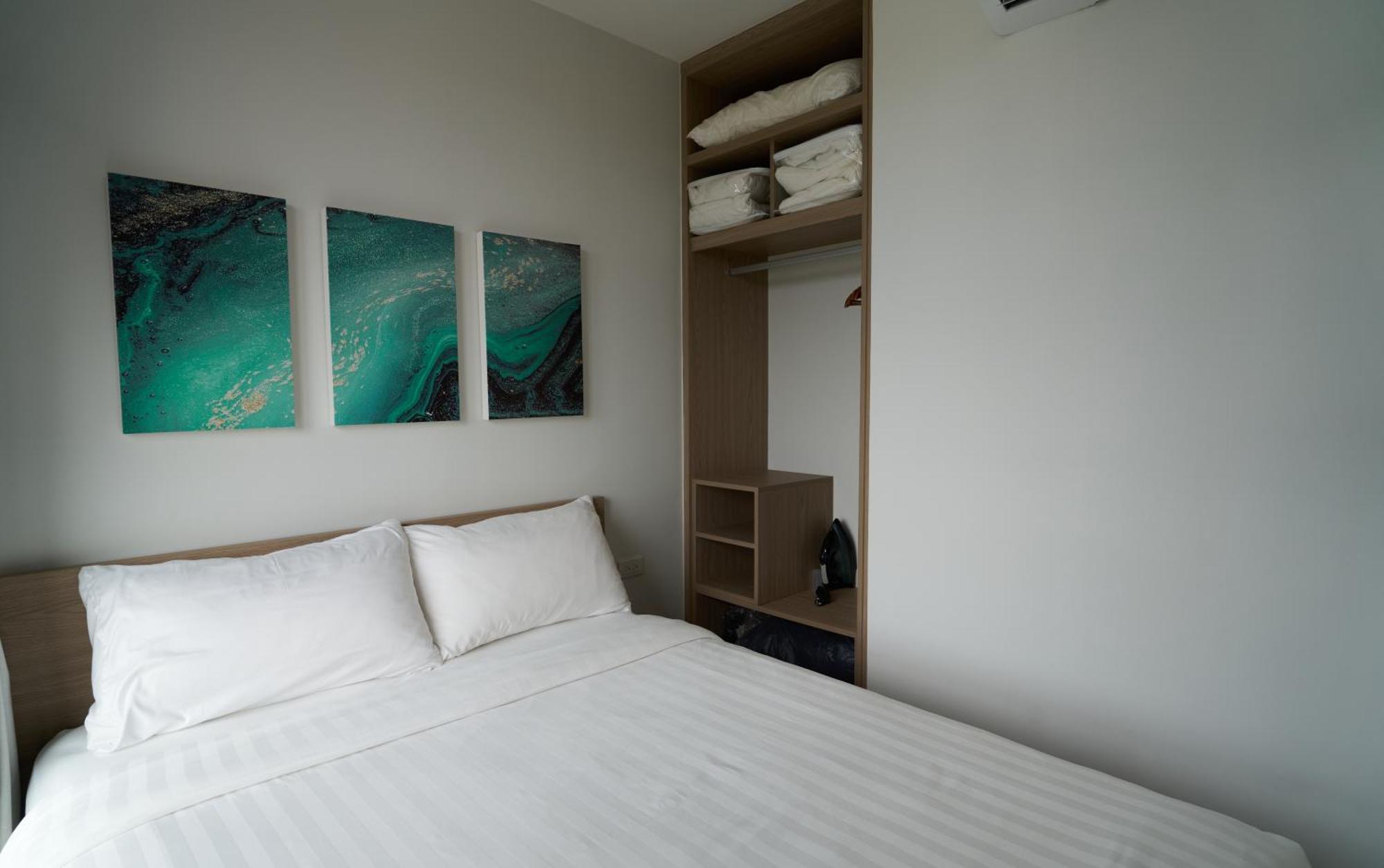 Modern 2-bedroom With Washer In Skypark Laguna Bang Tao Phuket