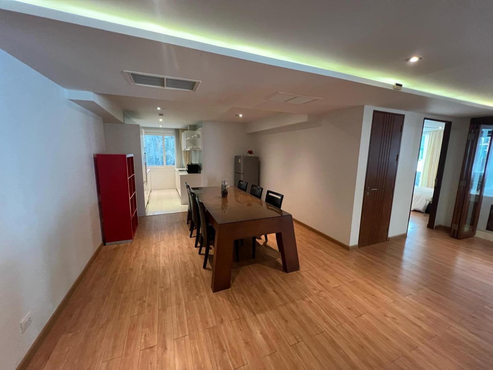 Luxurious 5 Bedroom Condo, Private Pool, In With Seaview Apartment
