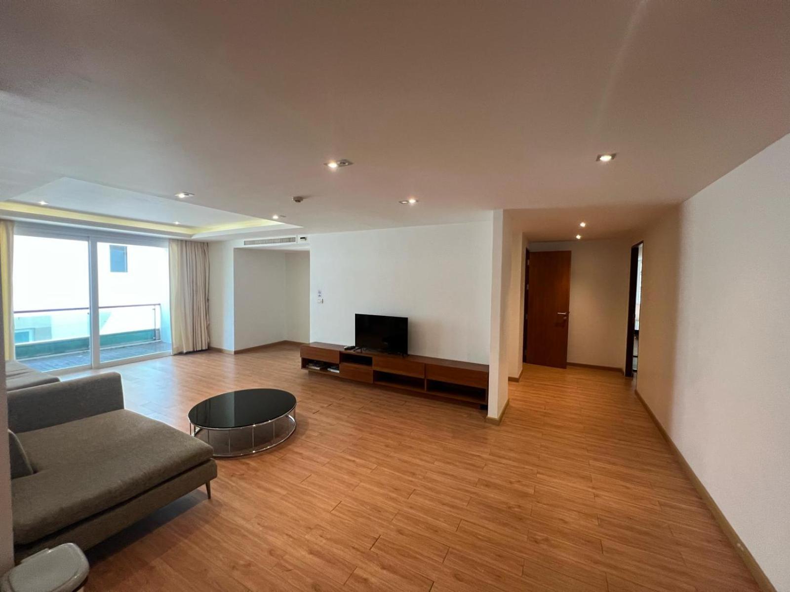 Luxurious 5 Bedroom Condo, Private Pool, In With Seaview Patong
