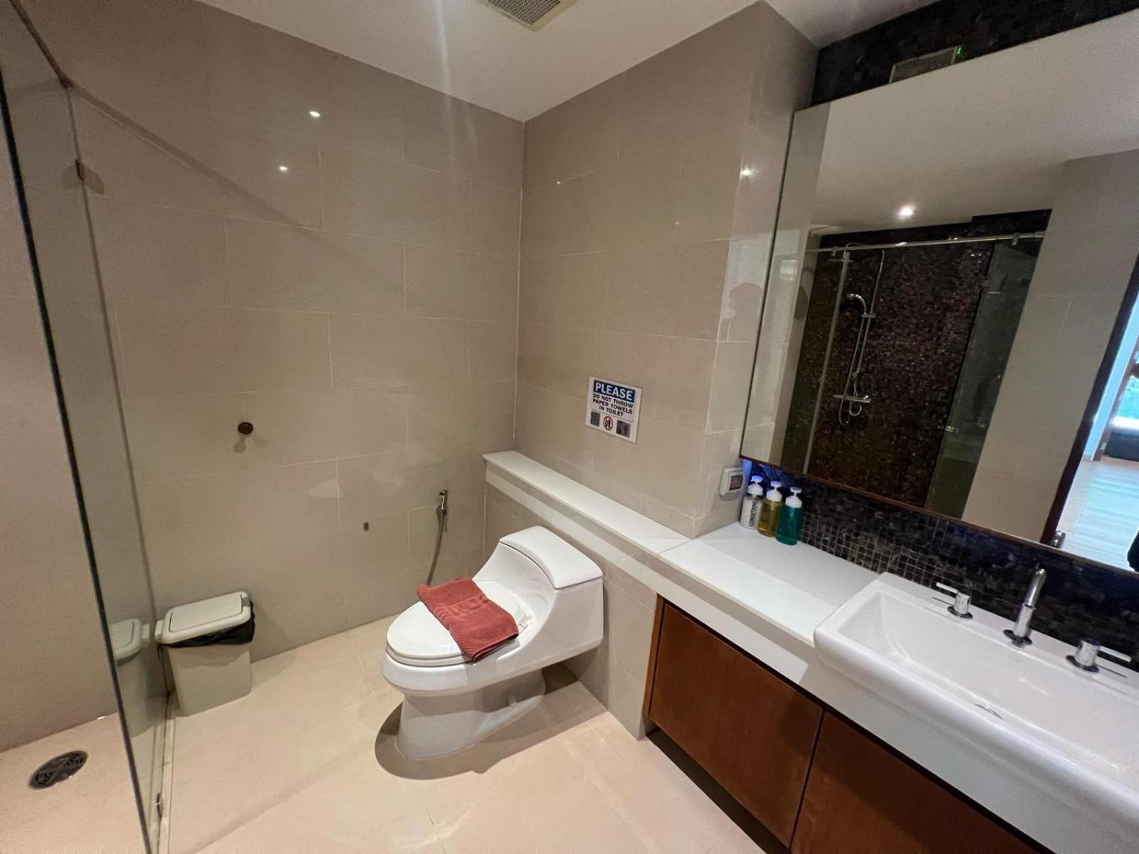 Luxurious 5 Bedroom Condo, Private Pool, In With Seaview Apartment *