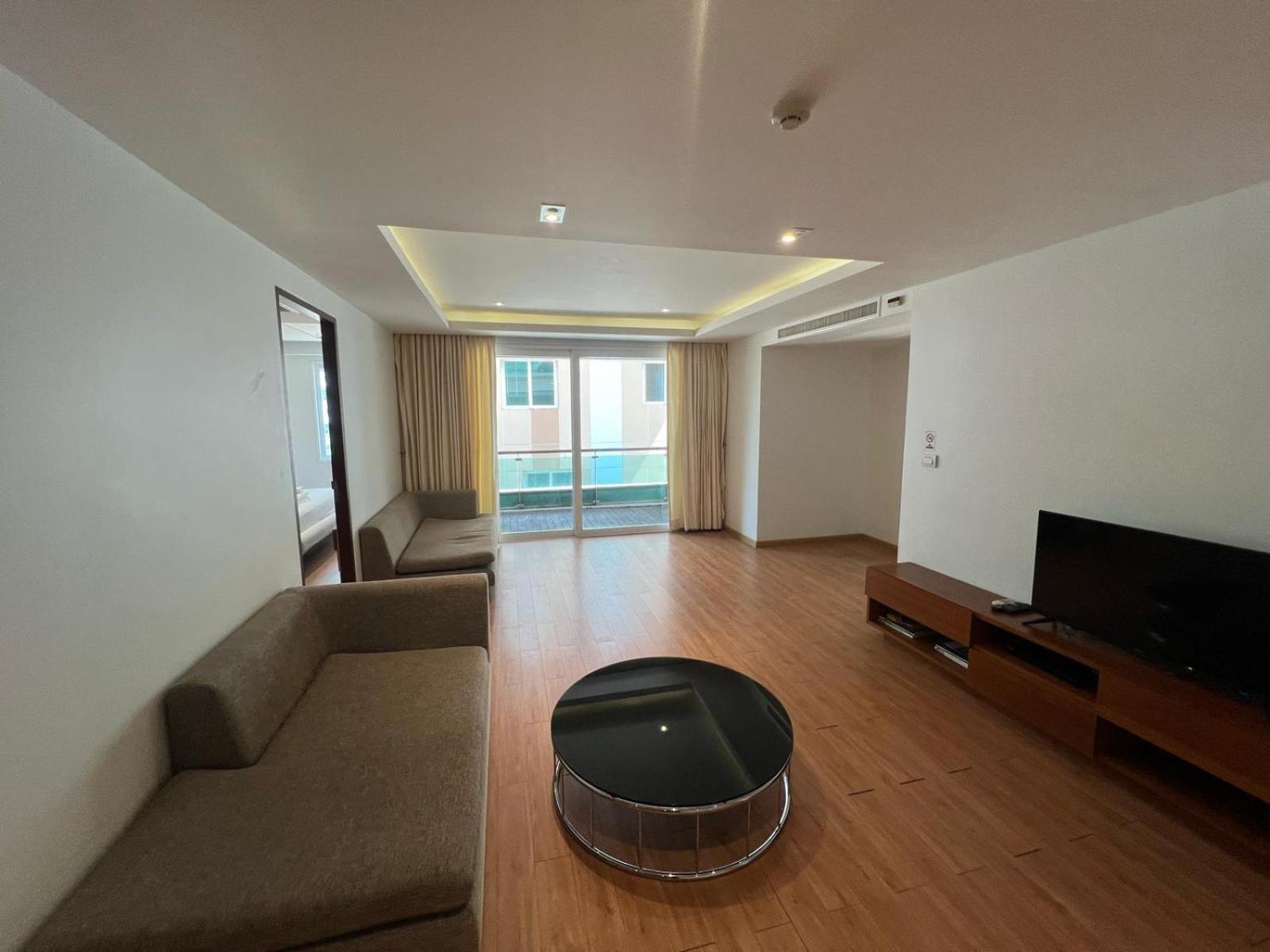 Apartment Luxurious 5 Bedroom Condo, Private Pool, In With Seaview Patong