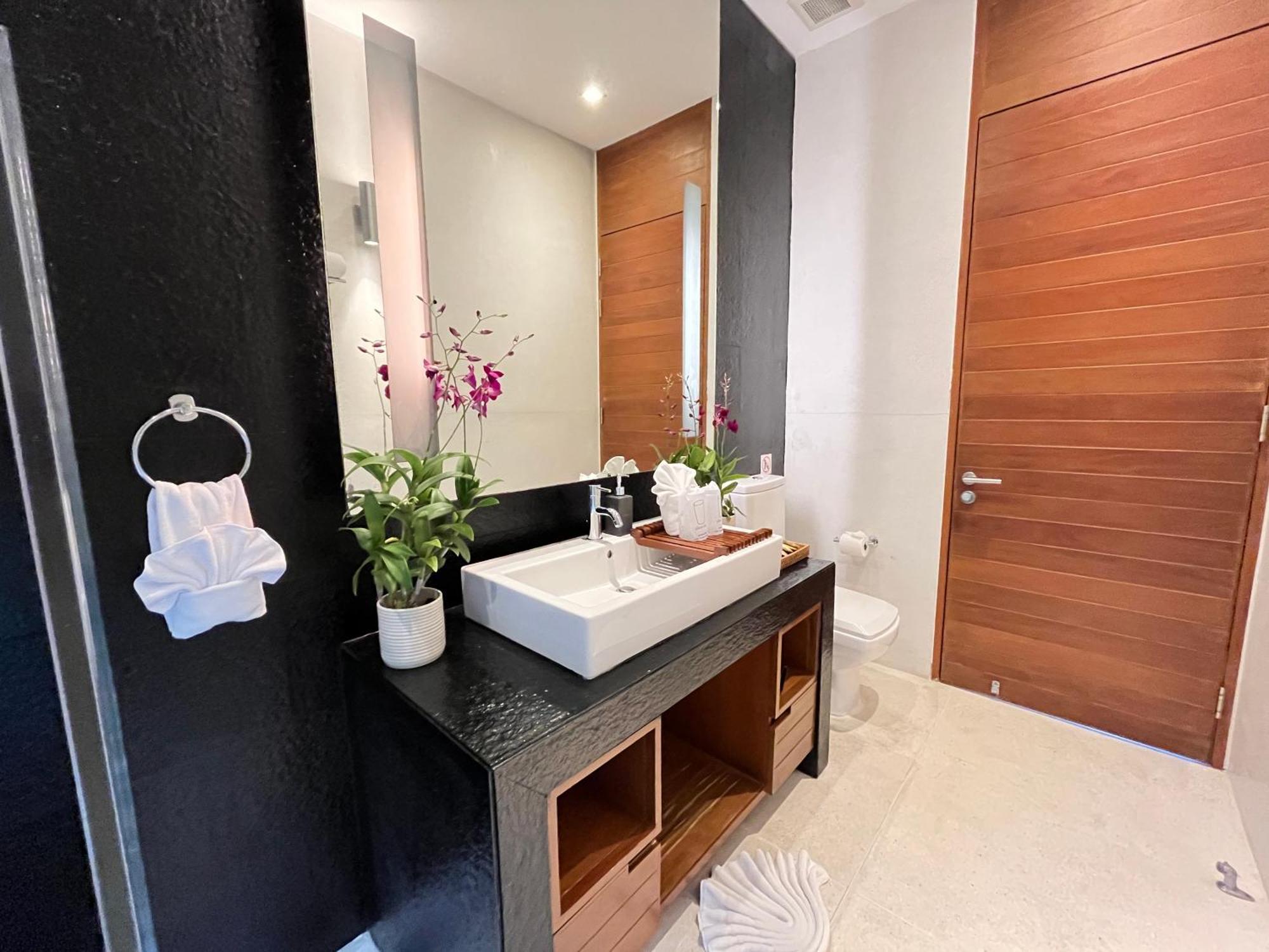 Laemsingh 1 - Luxury 5 Bedrooms * Surin Beach (Phuket)