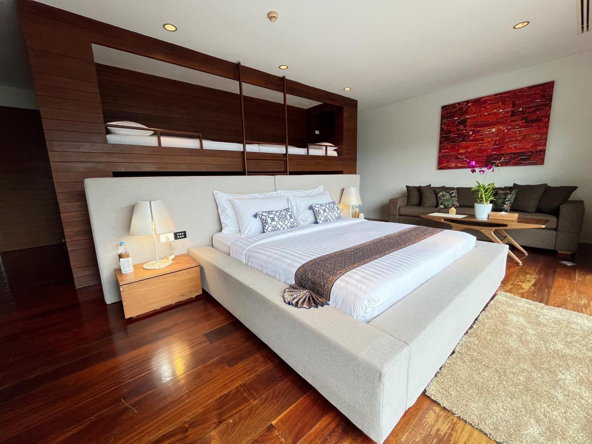Laemsingh 1 - Luxury 5 Bedrooms Villa Surin Beach (Phuket)