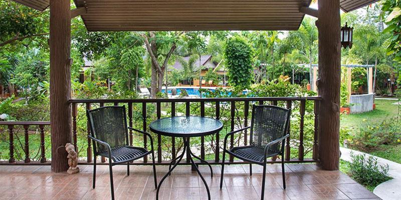 Oya International Phuket Hotel 4*