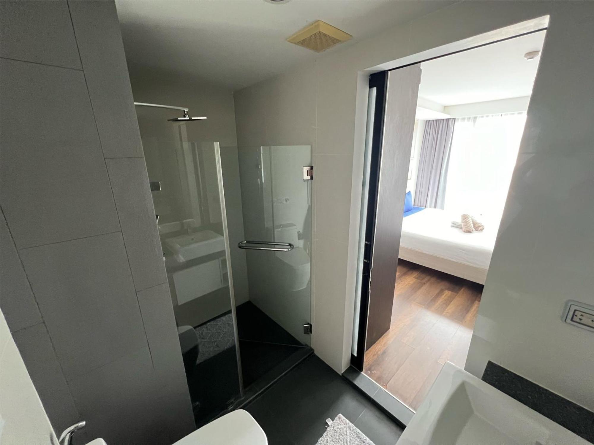 Surin-bangtao Apartment *