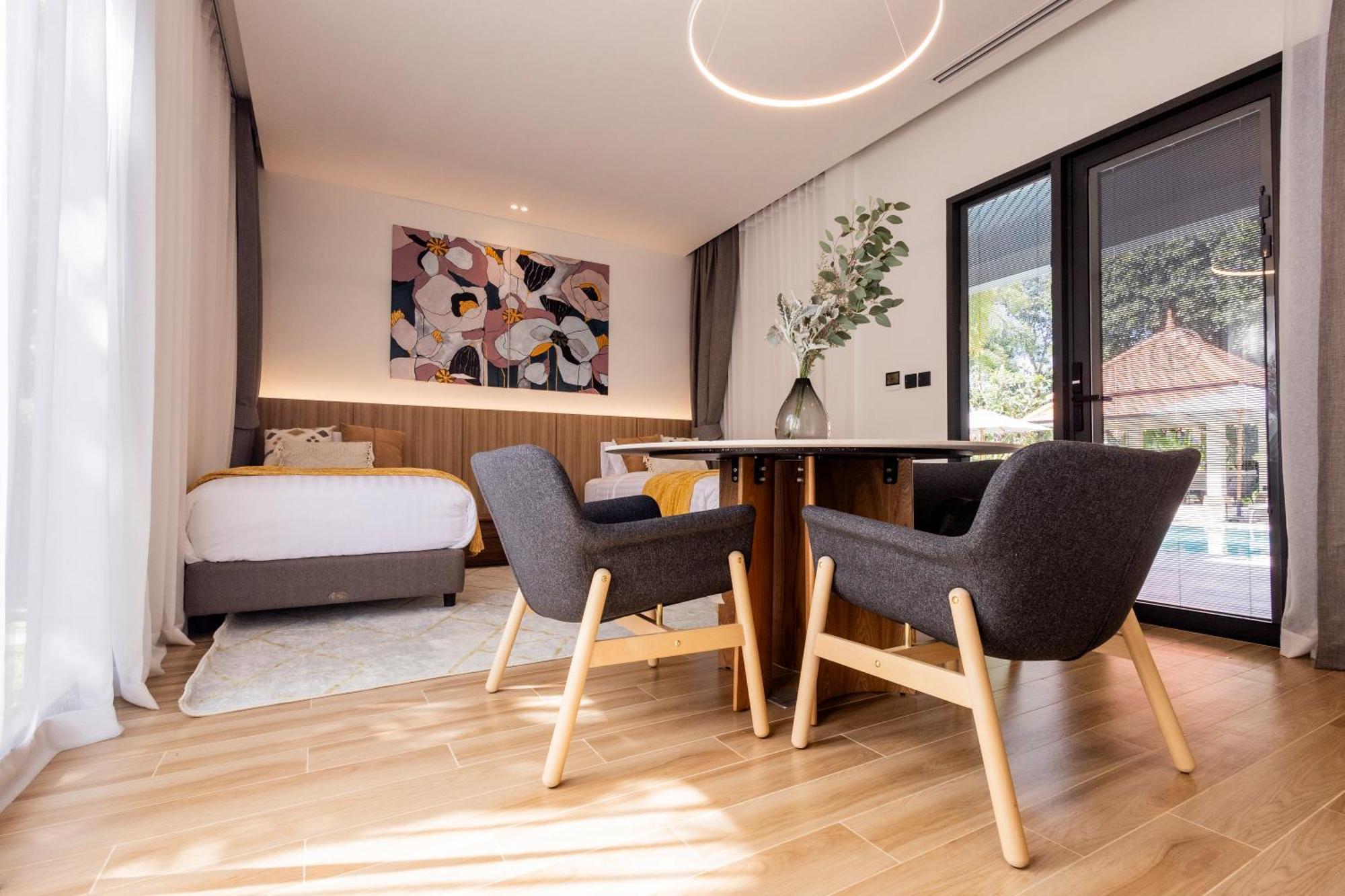 Villa Luxury 4 Bedroom 1 Minute From Laguna Phuket Bang Tao Beach (Phuket)