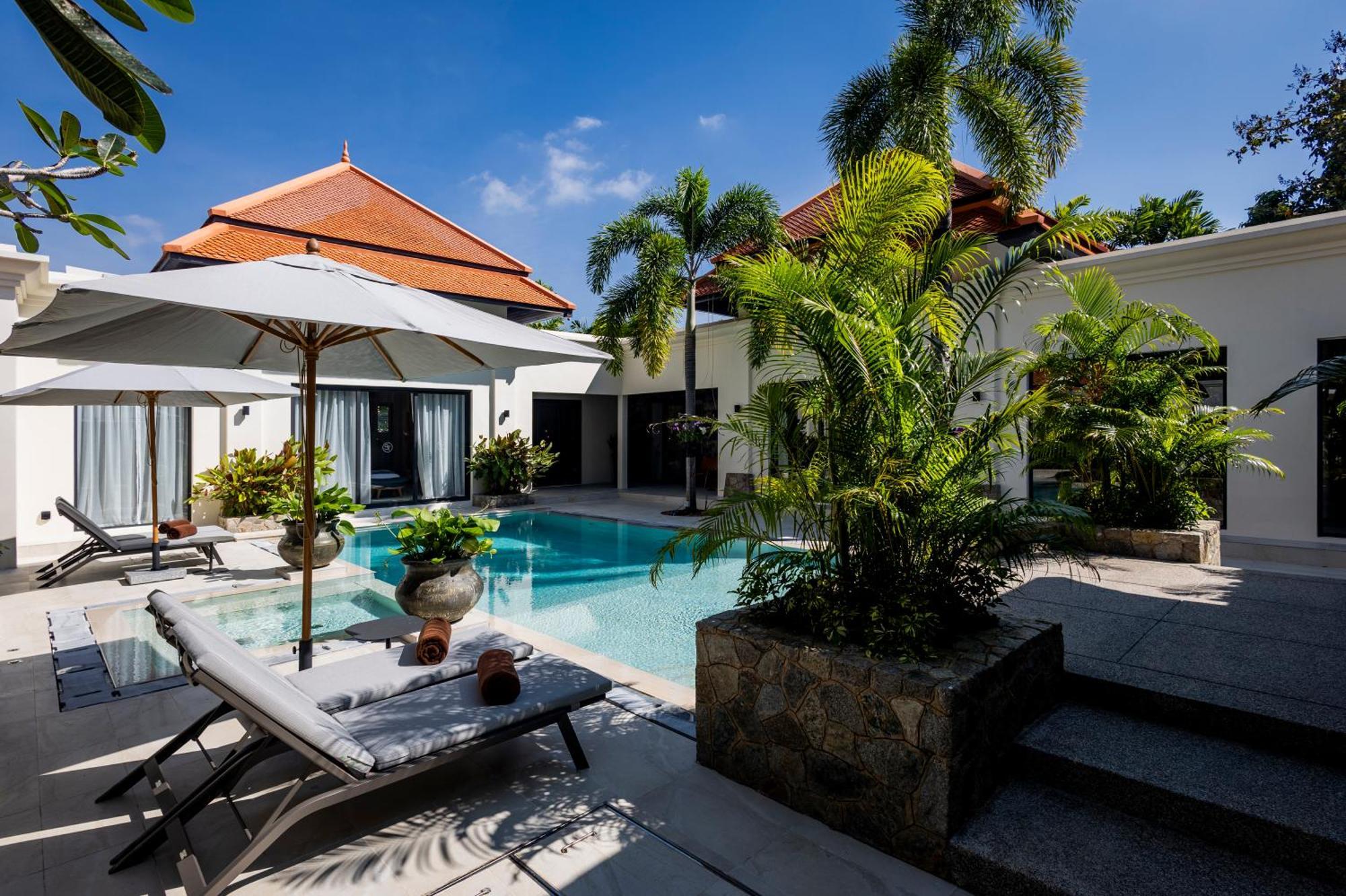 Luxury 4 Bedroom 1 Minute From Laguna Phuket * Bang Tao Beach (Phuket)