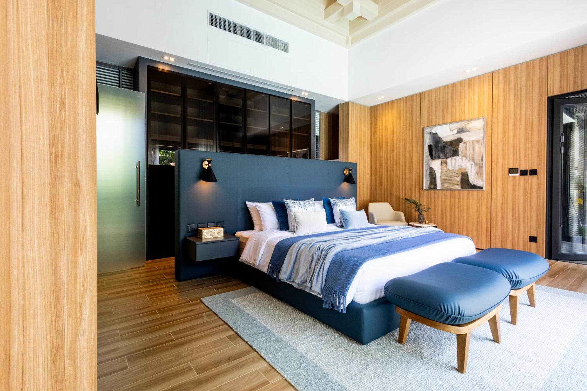 Villa Luxury 4 Bedroom 1 Minute From Laguna Phuket