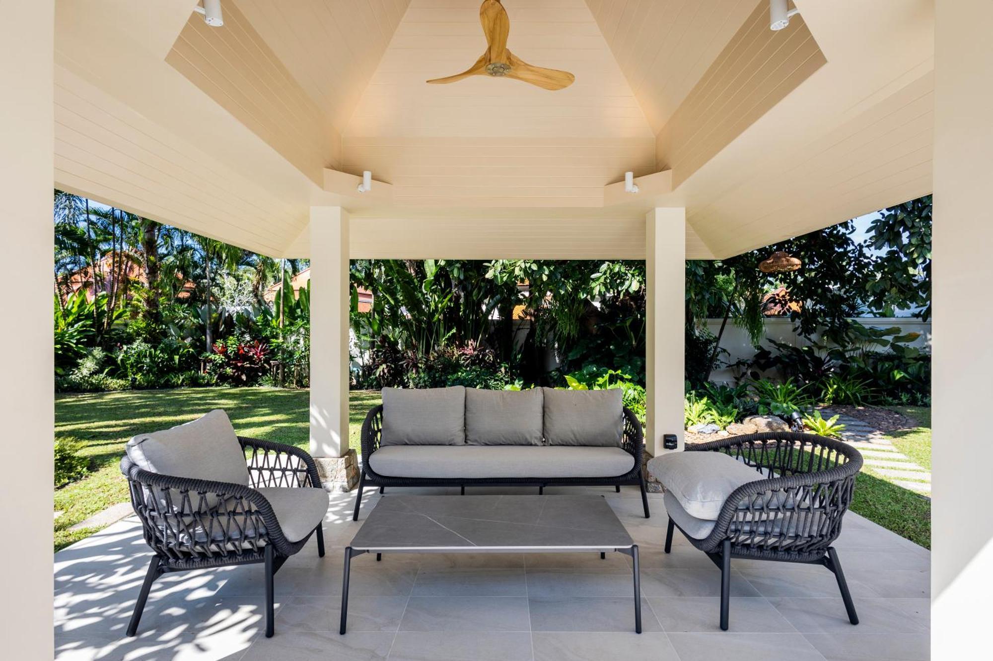 Luxury 4 Bedroom 1 Minute From Laguna Phuket