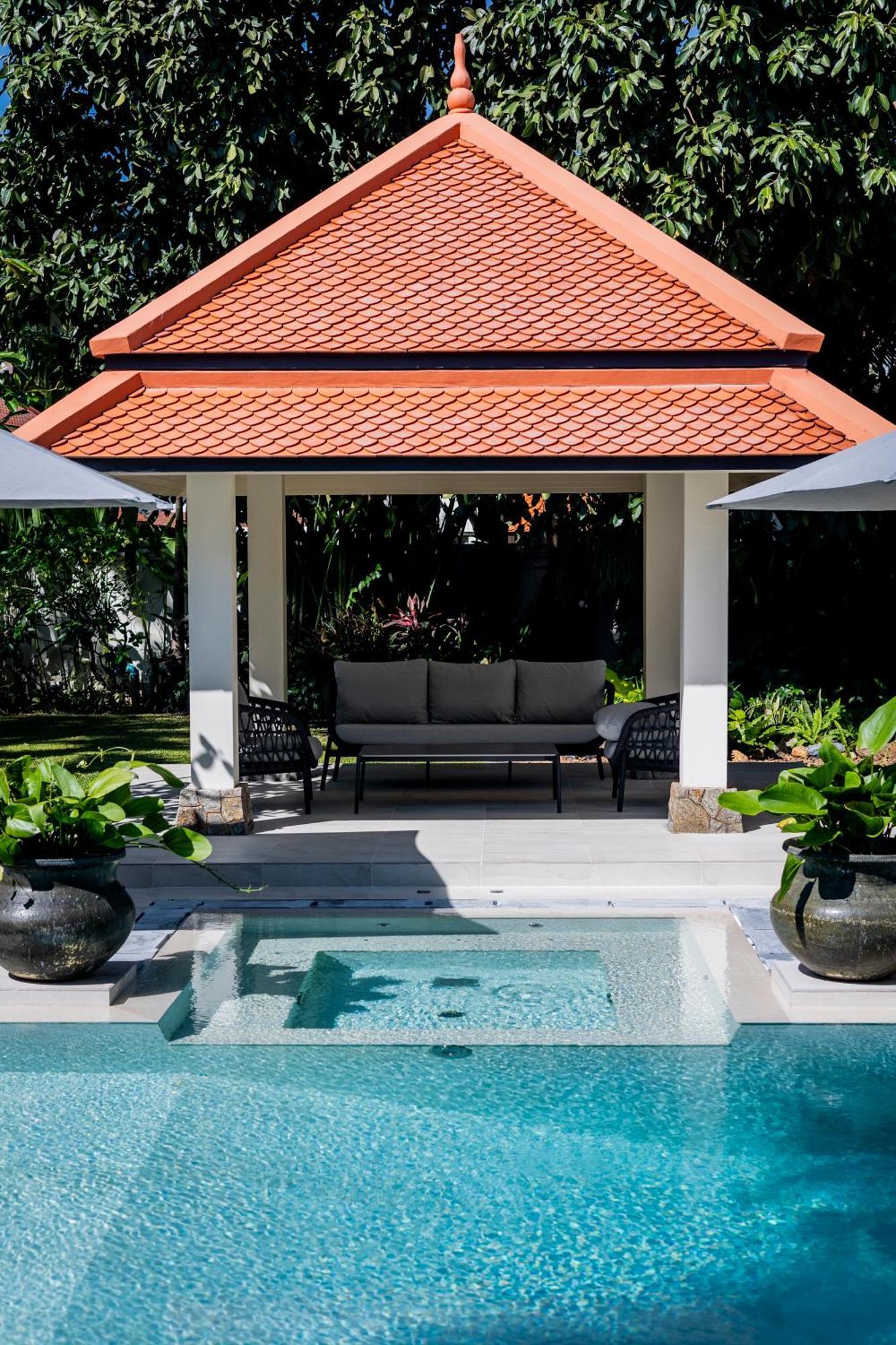 Luxury 4 Bedroom 1 Minute From Laguna Phuket Villa *