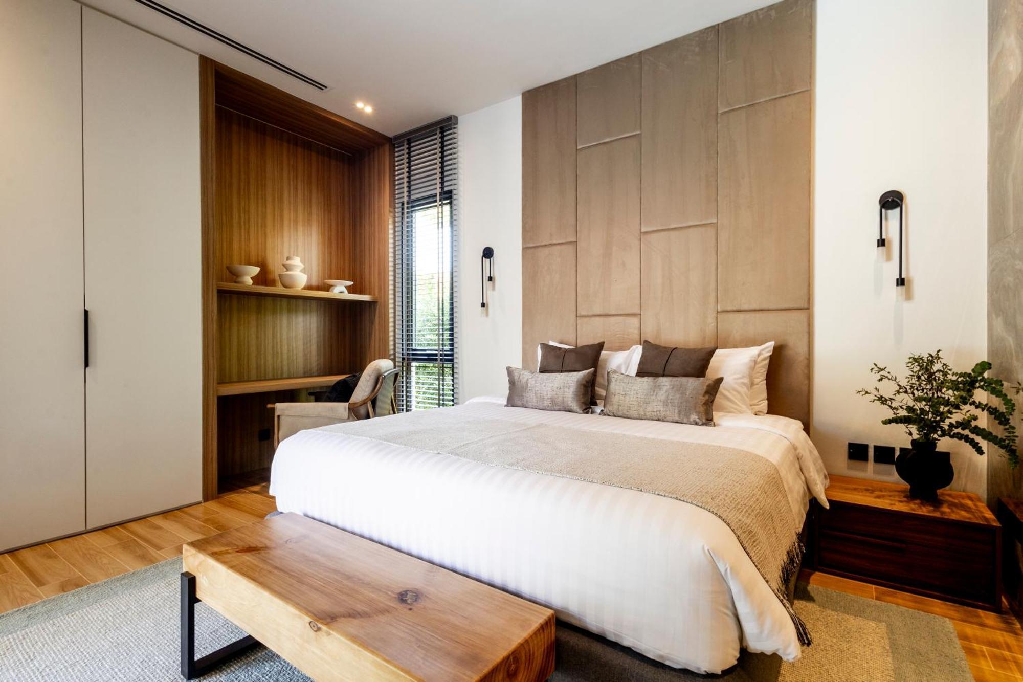 Luxury 4 Bedroom 1 Minute From Laguna Phuket Villa