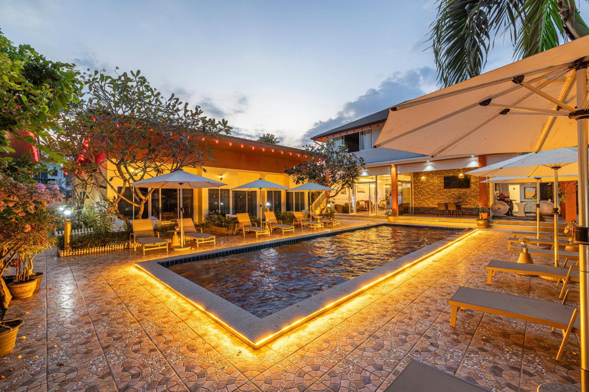 Tongtong Garden Hotel 4*