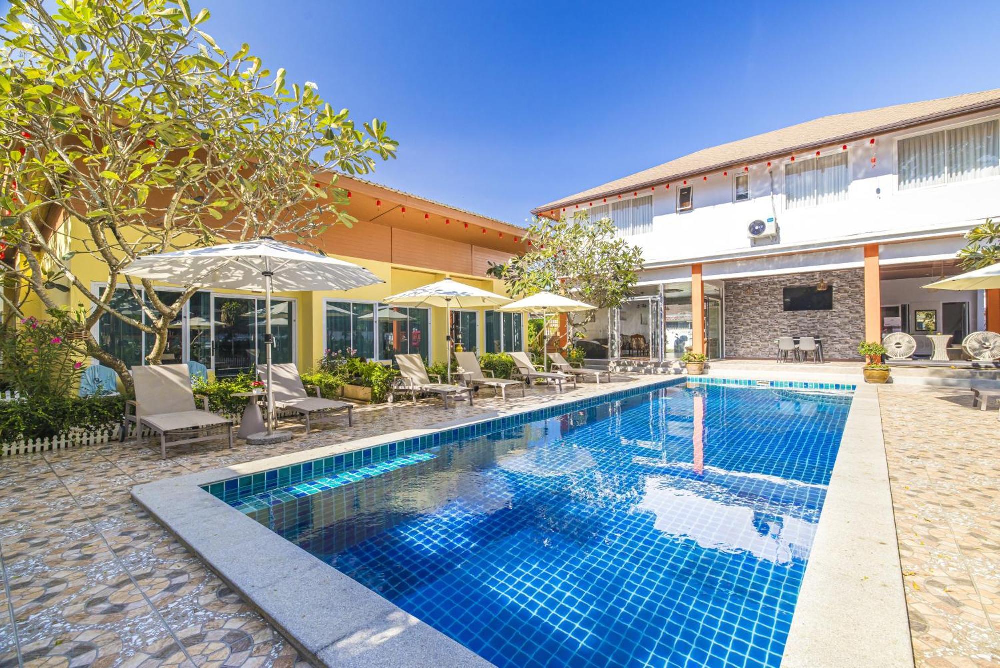 Tongtong Garden Hotel 4*