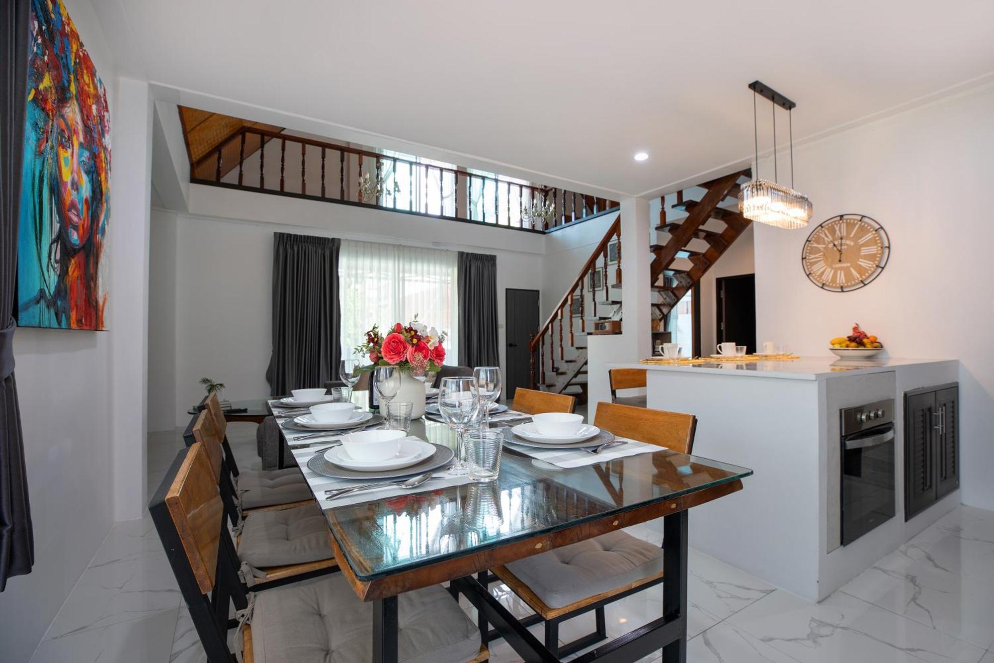 Homey Villa