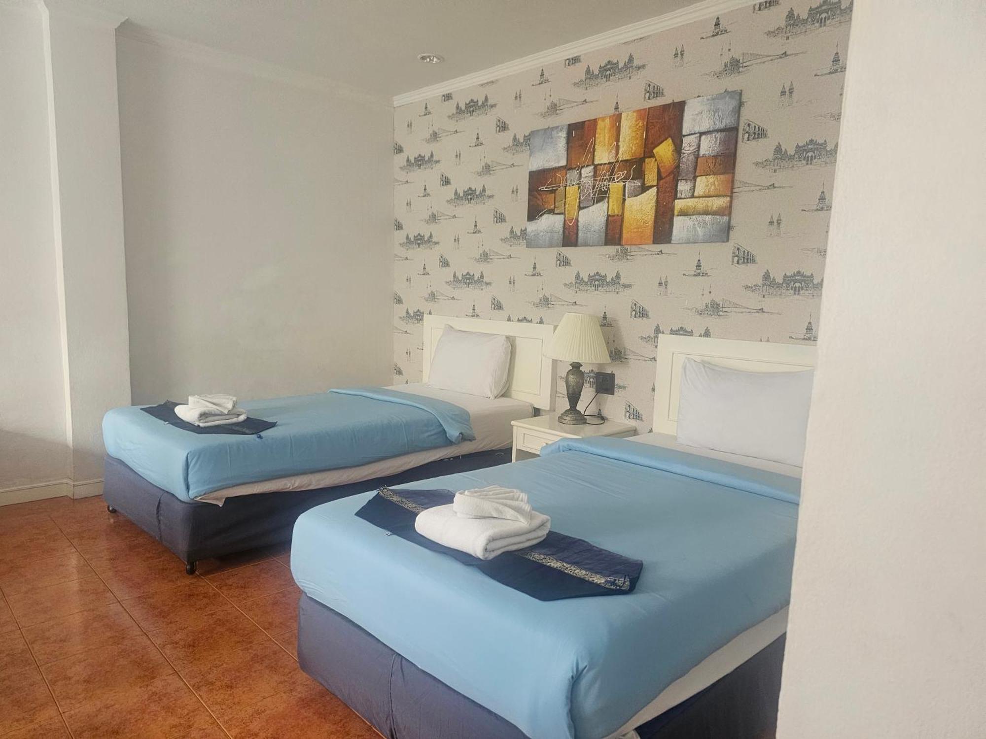 Hotel & 3*