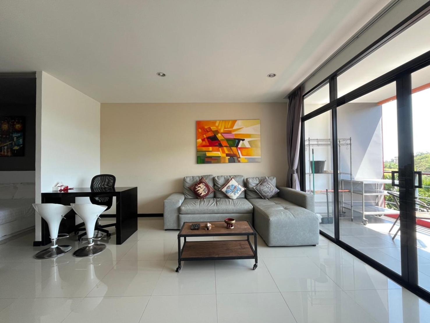 60sqm Nai Harn Condo, Walk To Apartment *