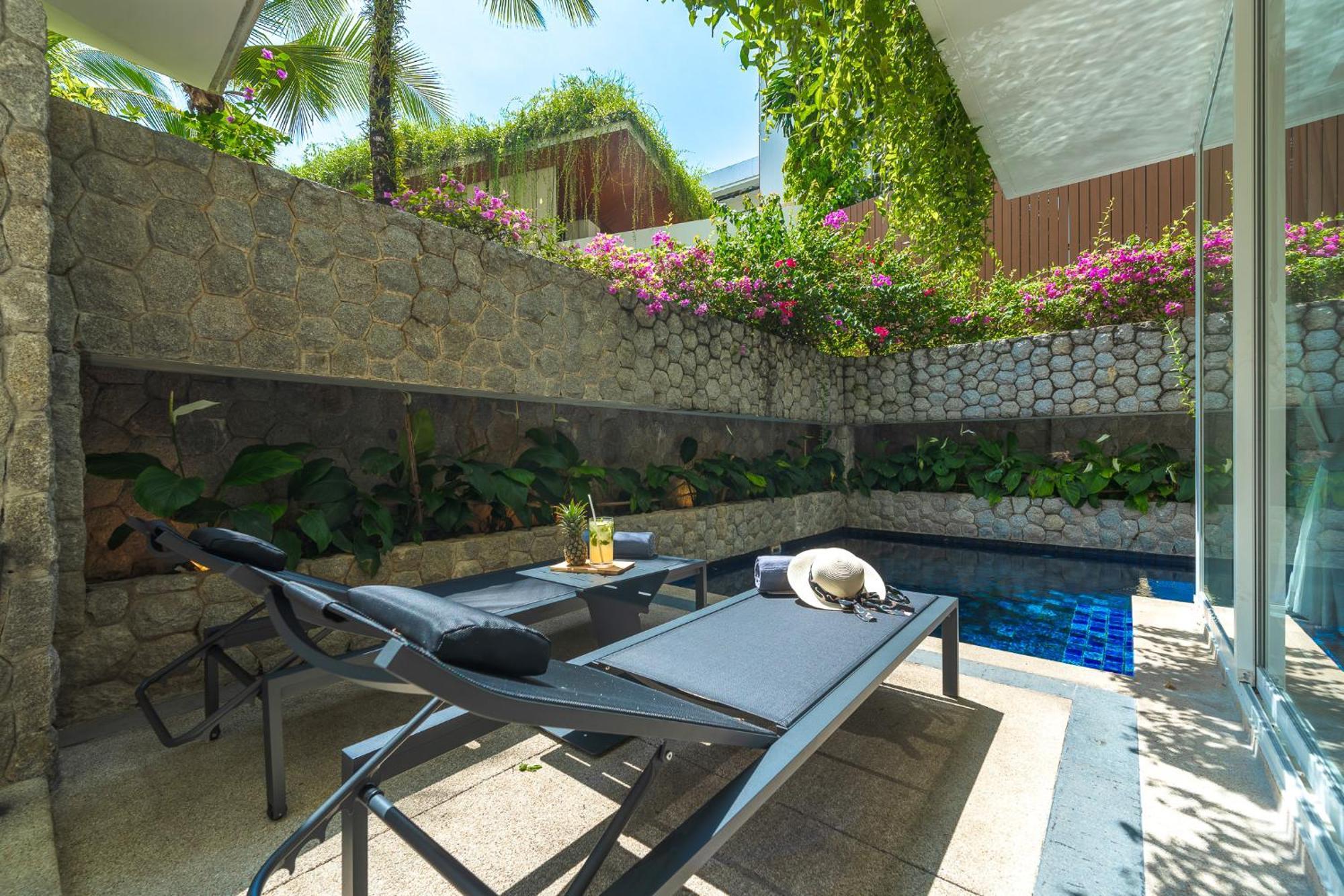 Private Pool At Apartment Strand Surin