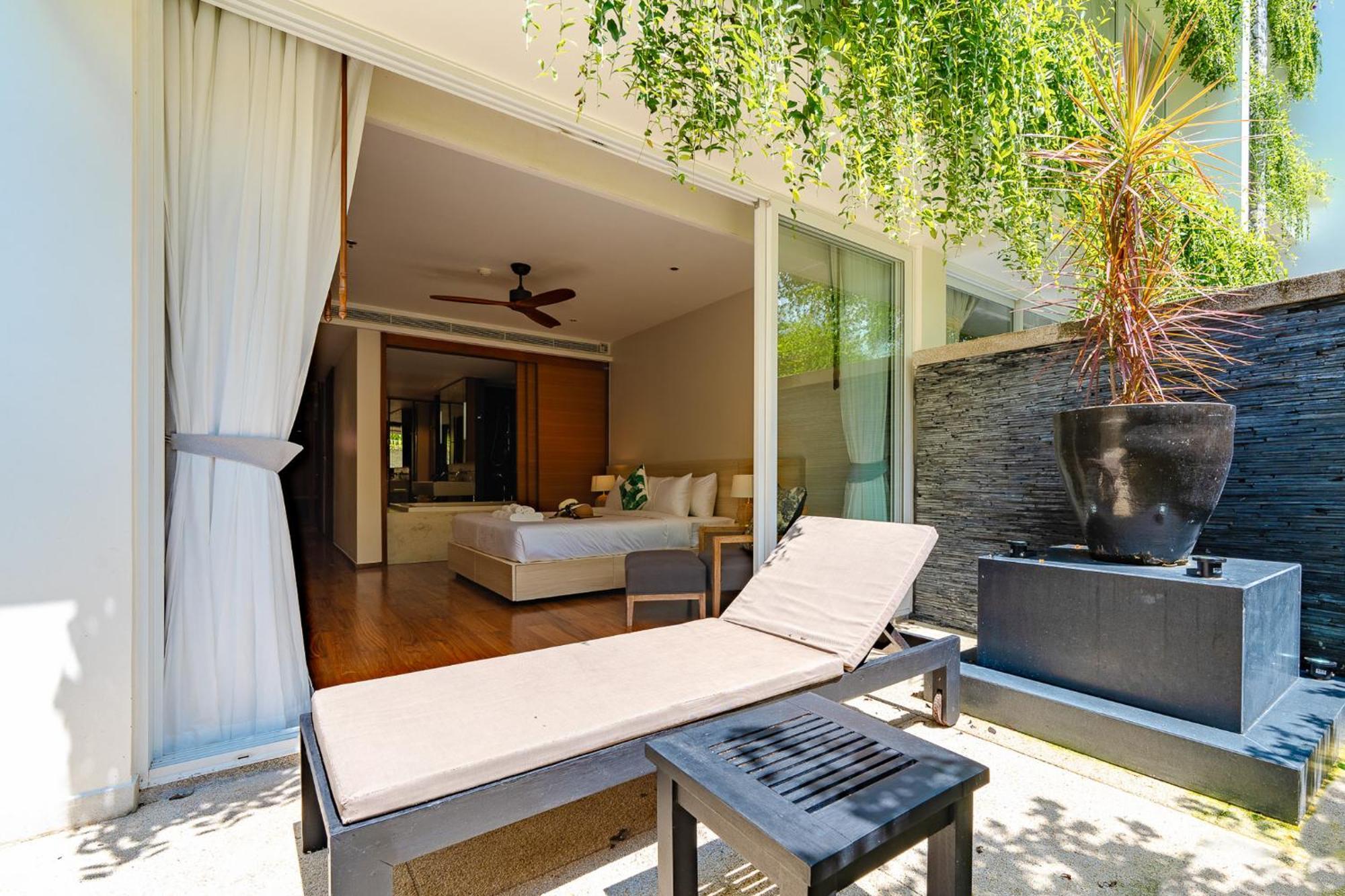 Private Pool At Apartment Strand Surin