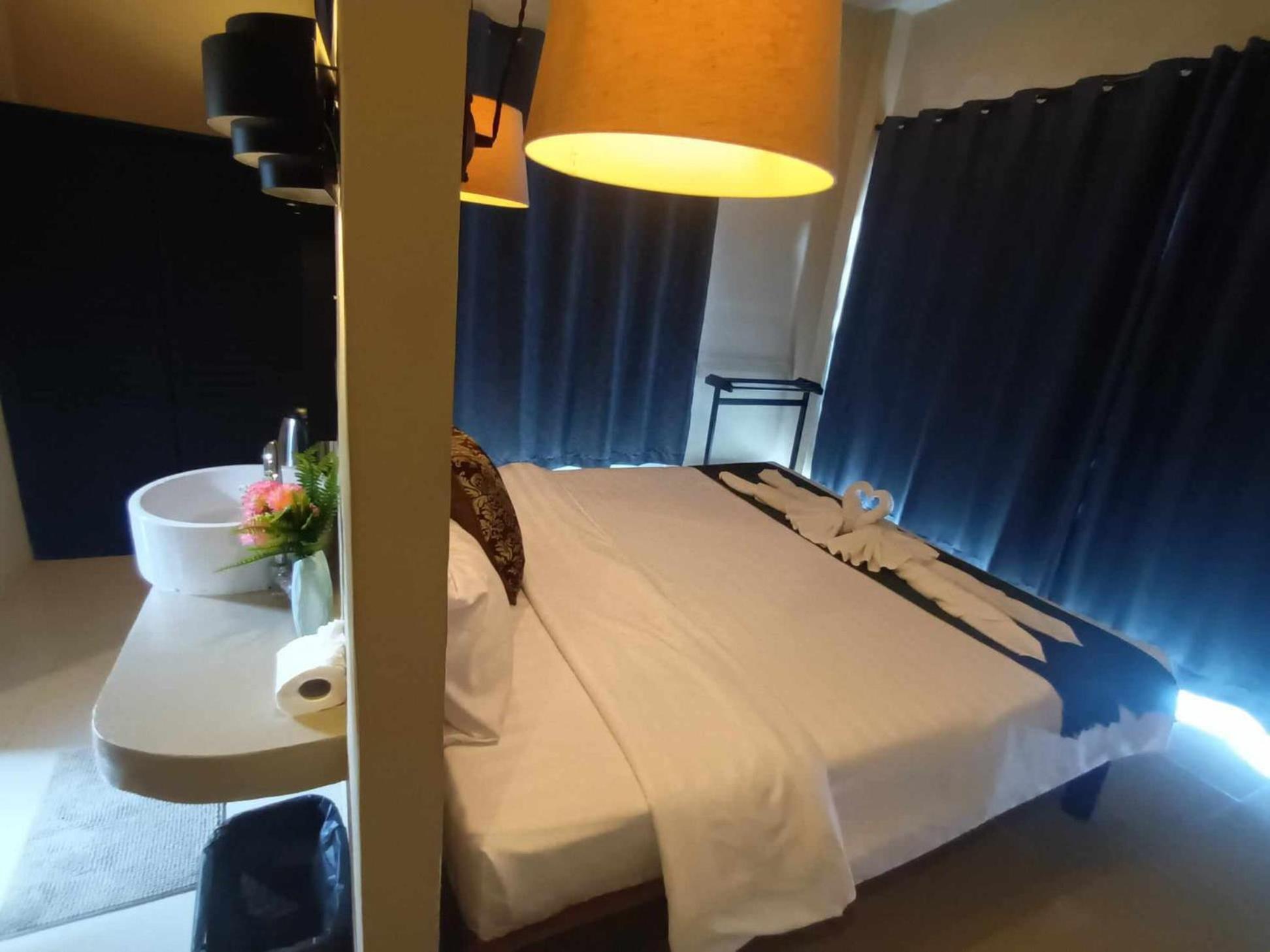 Infinity Boutique Kata Hotel Ban Kata