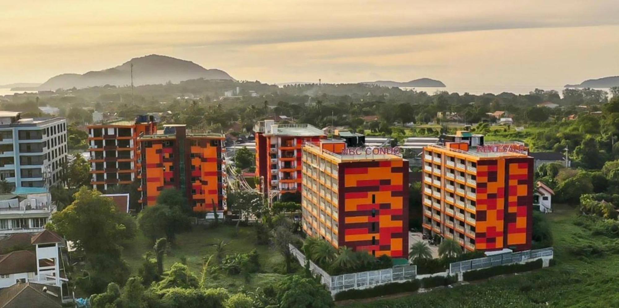 60sqm Nai Harn Condo, Walk To *