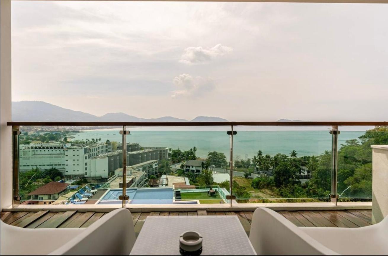 Ocean-view Apartment