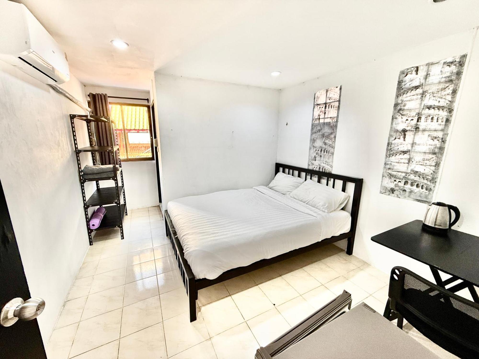 Canal 300 Apartment Patong