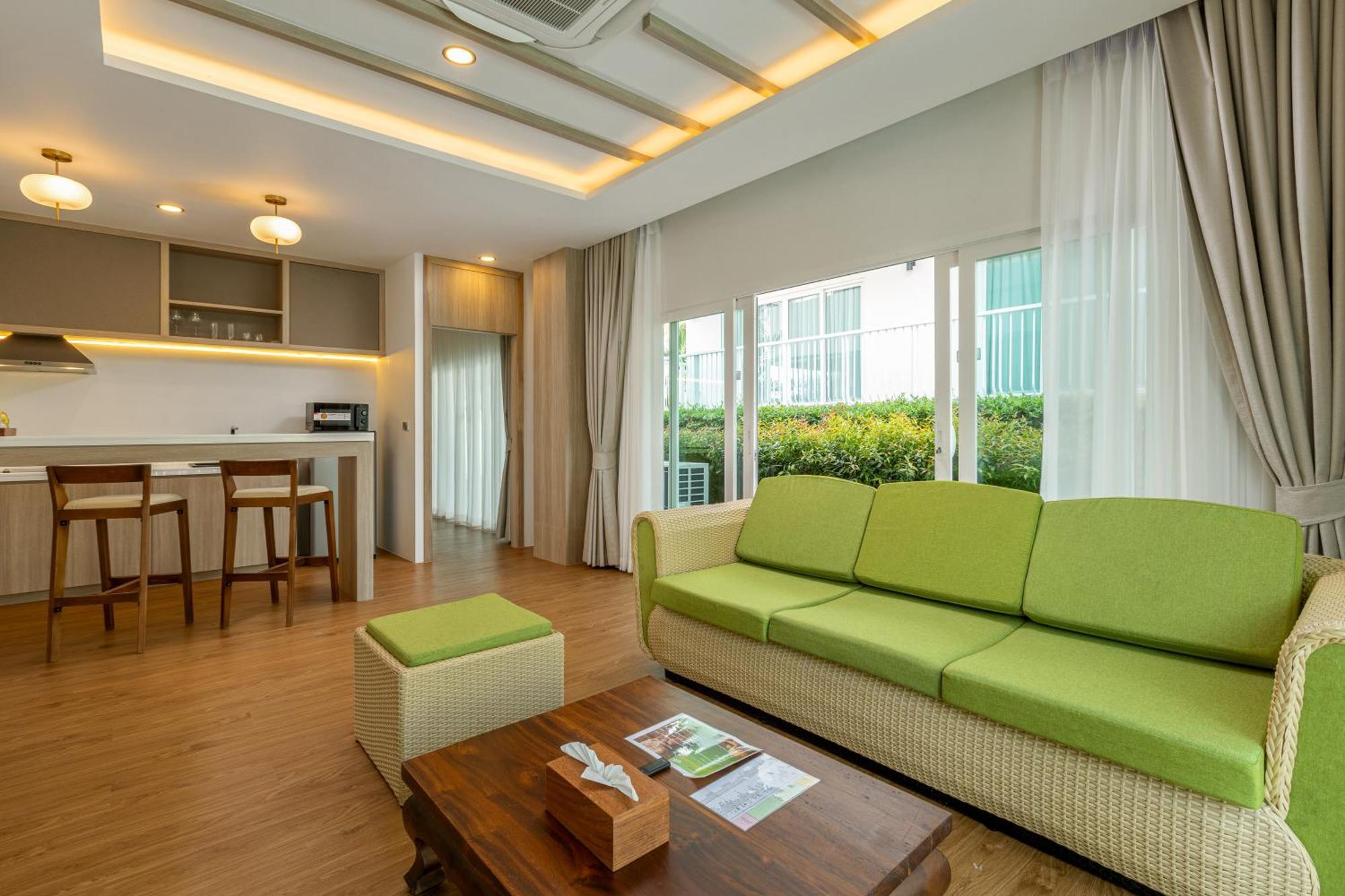 Resort Phunawa Phuket - Sha