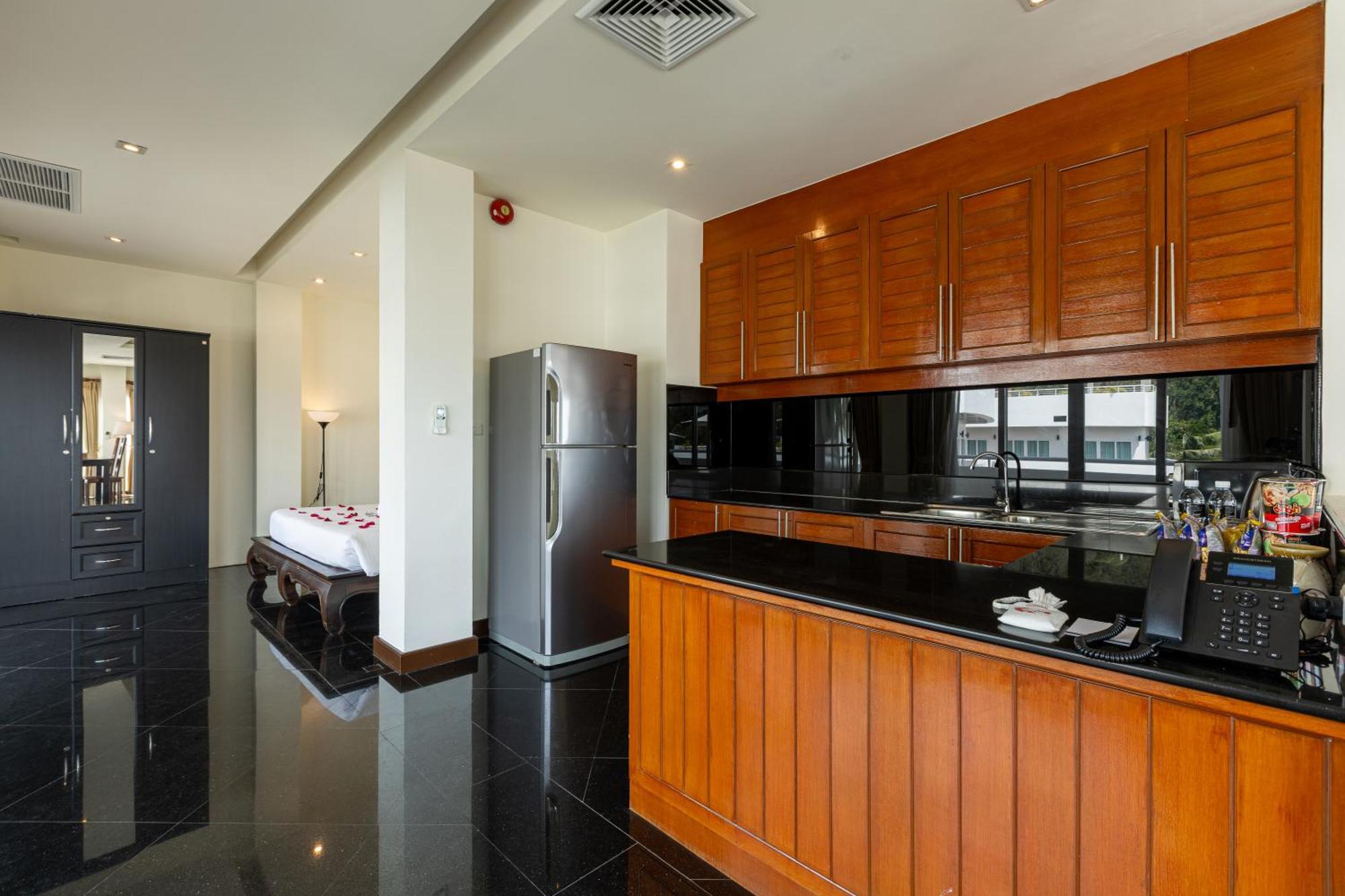 Phunawa Phuket - Sha Resort Karon