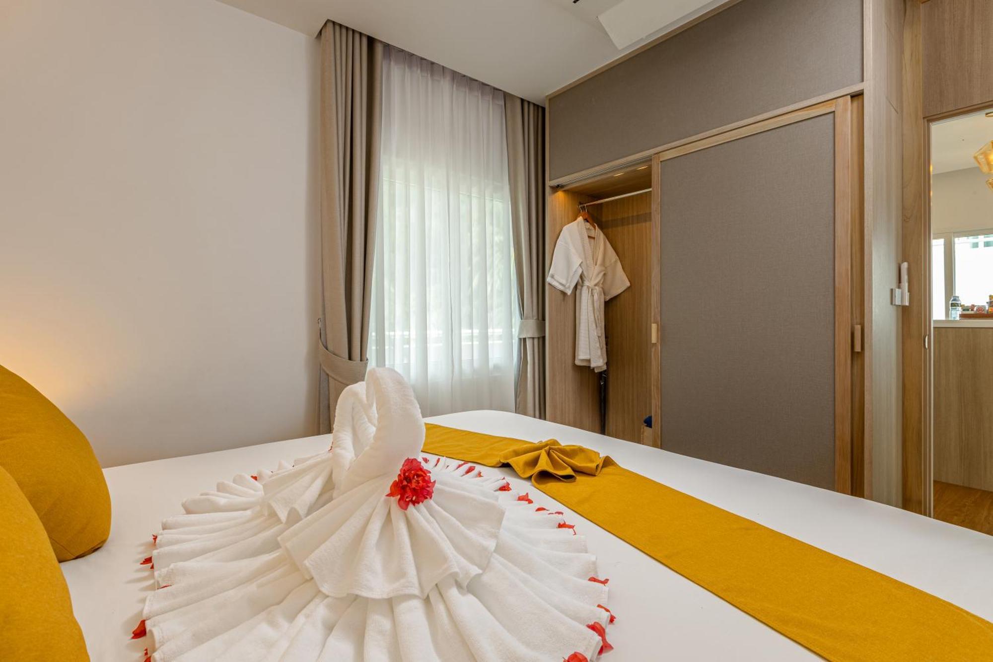 Phunawa Phuket - Sha 4* Karon