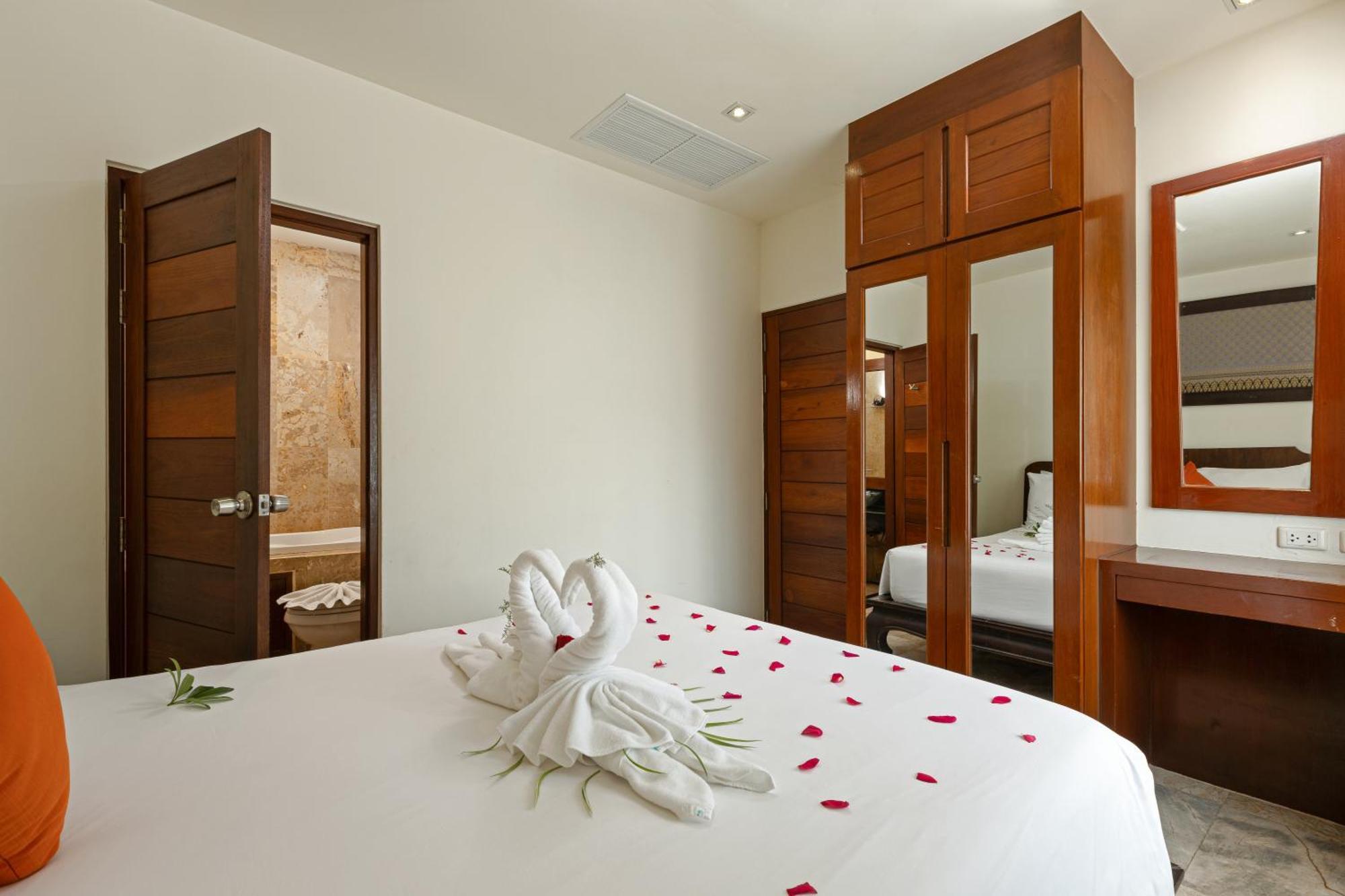 Phunawa Phuket - Sha Resort 4*