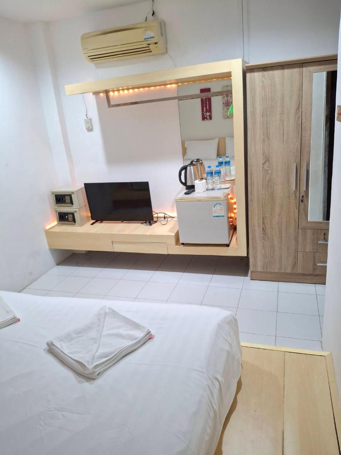 Urban 3*