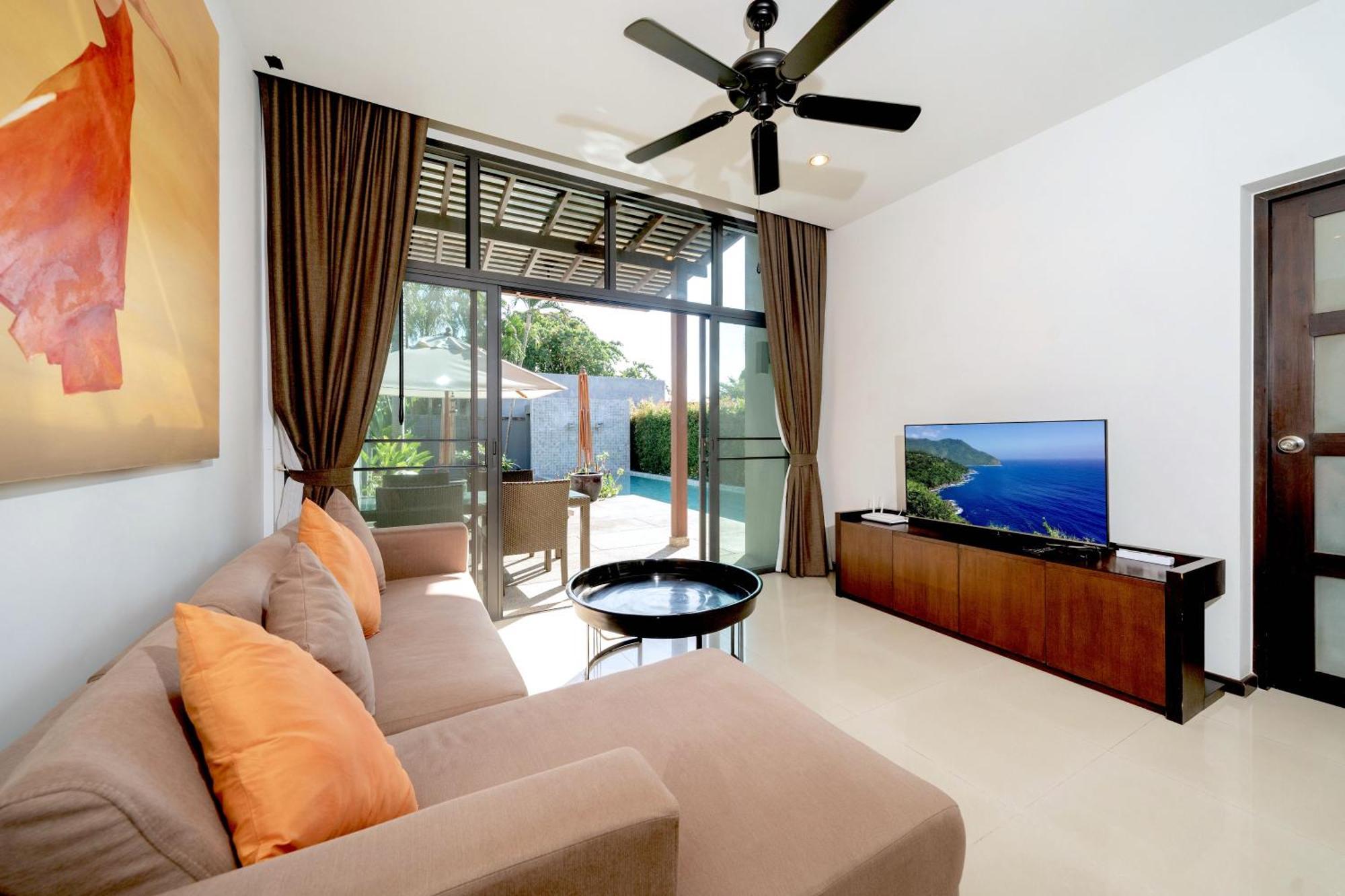Private Pool Onyx E1, Gated Community In Villa