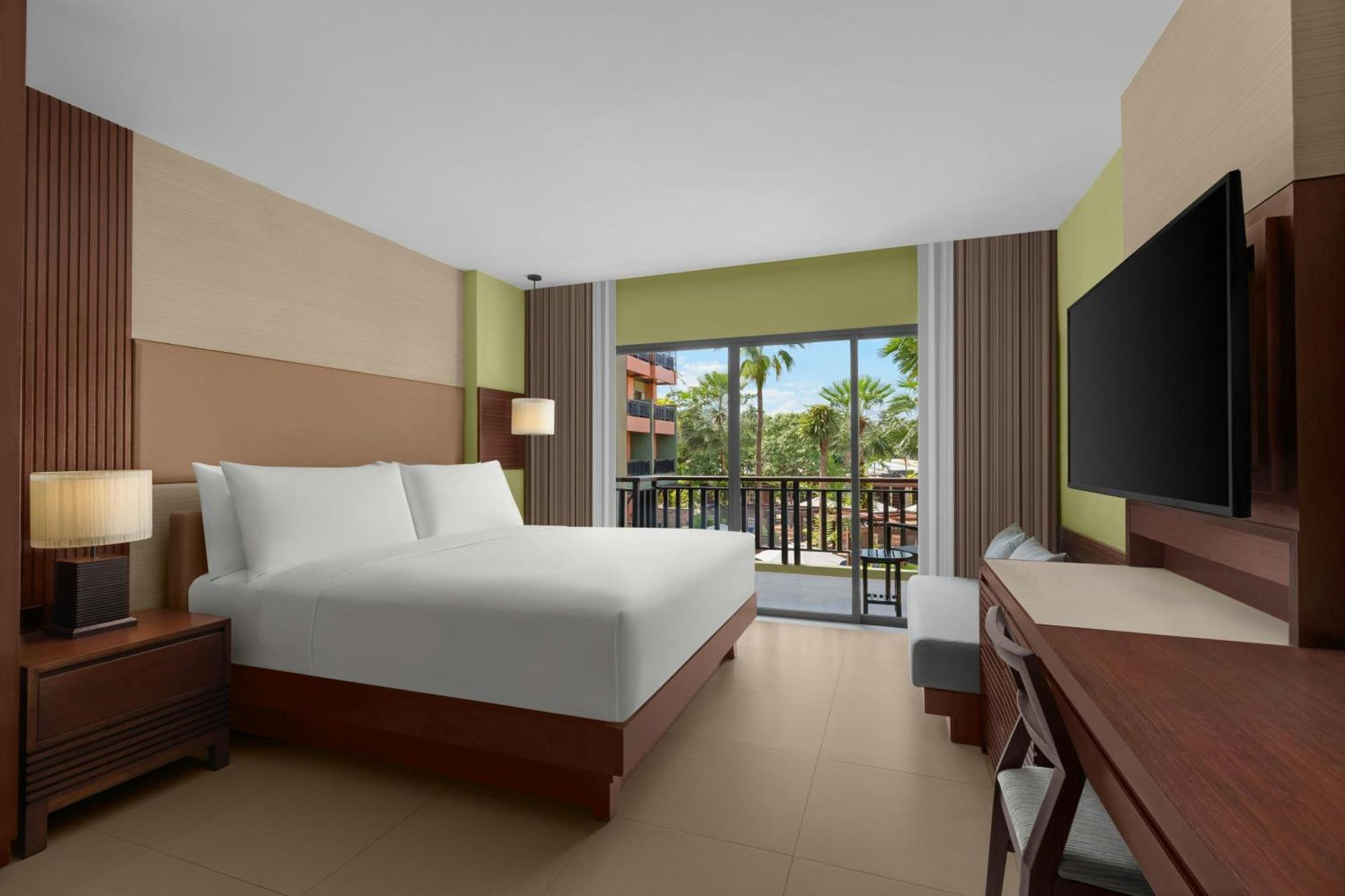 Courtyard By Marriott Phuket, 4* Patong