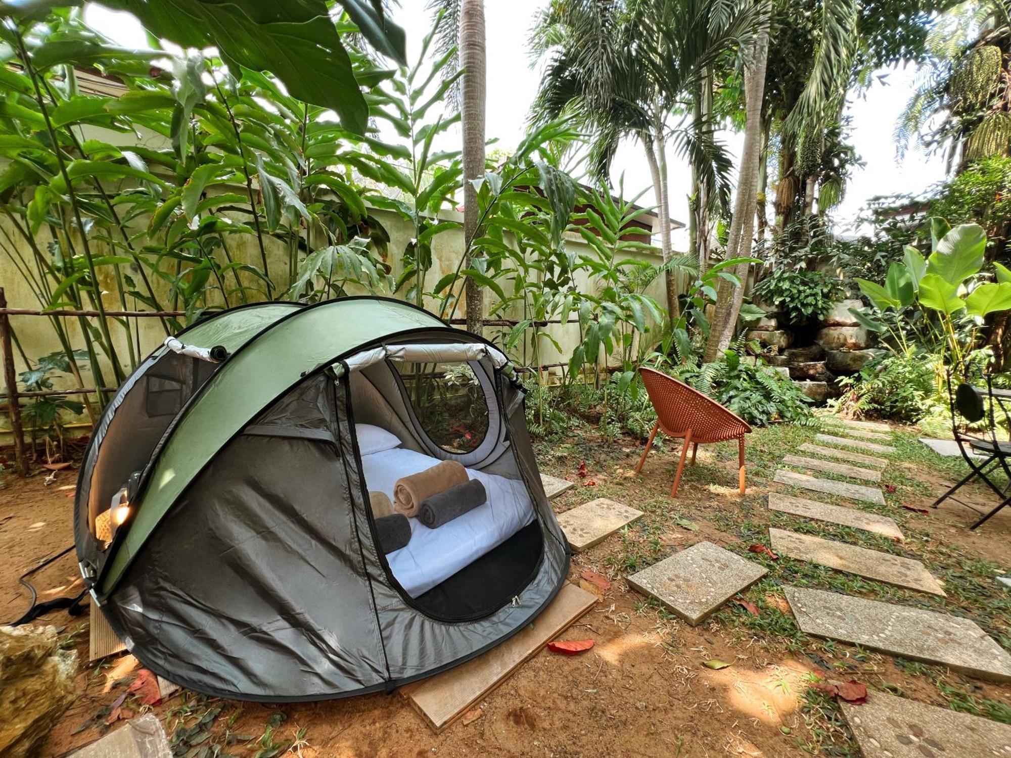The Snug Airportel - Phuket Airport Gasthof